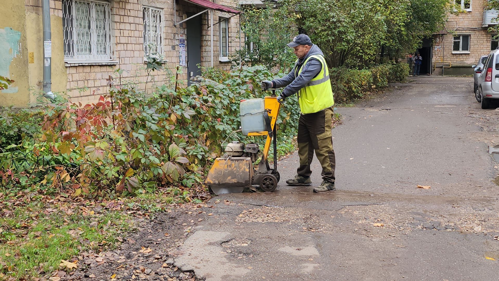 серпухов, микр им ногина, улица ногина, улица физкультурная, комбинат благоустройства, ремонт дворовых дорожек,