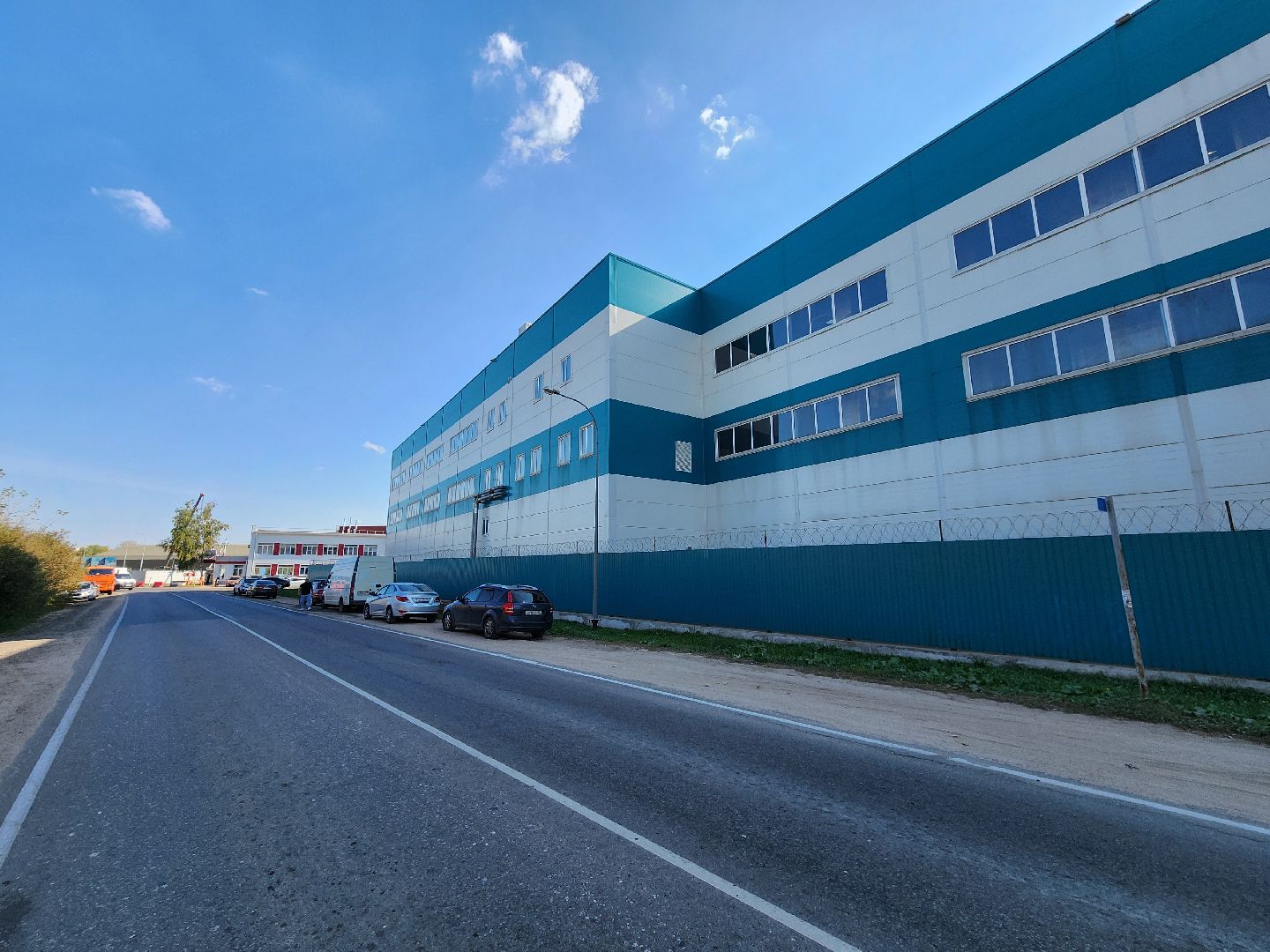 Чехов, мебельная фабрика Бюрократ, расширение производства, новый швейный цех, чехлы для кресел, новые рабочие места, производство мебели,