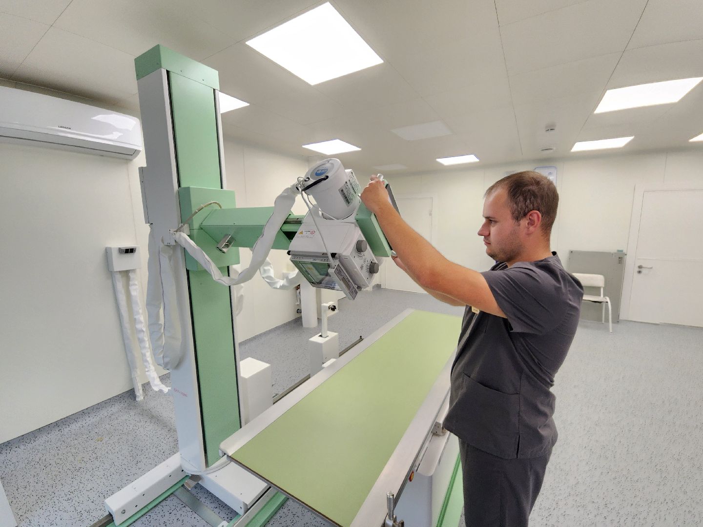 Чехов, Чеховская больница, новое оборудование, рентген-аппарат, рентгенкабинет, диагностика, исследования, рентгеновский комплекс, программа Здравоохранение Подмосковья,