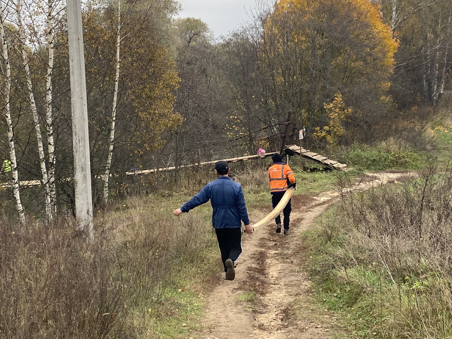 Ремонт, Навесной мост, Доски, Река, Деревня,