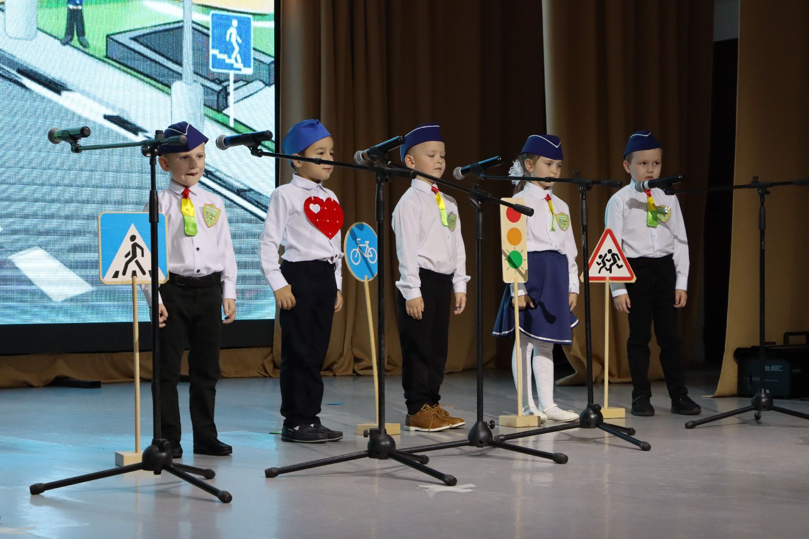 лотошино, конкурс, лотошинский цдк, юные инспекторы дорожного движения, образование,