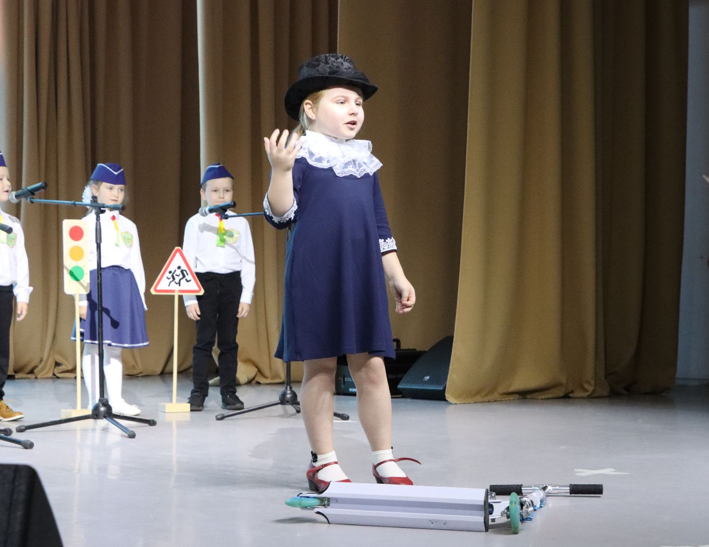 лотошино, конкурс, лотошинский цдк, юные инспекторы дорожного движения, образование,