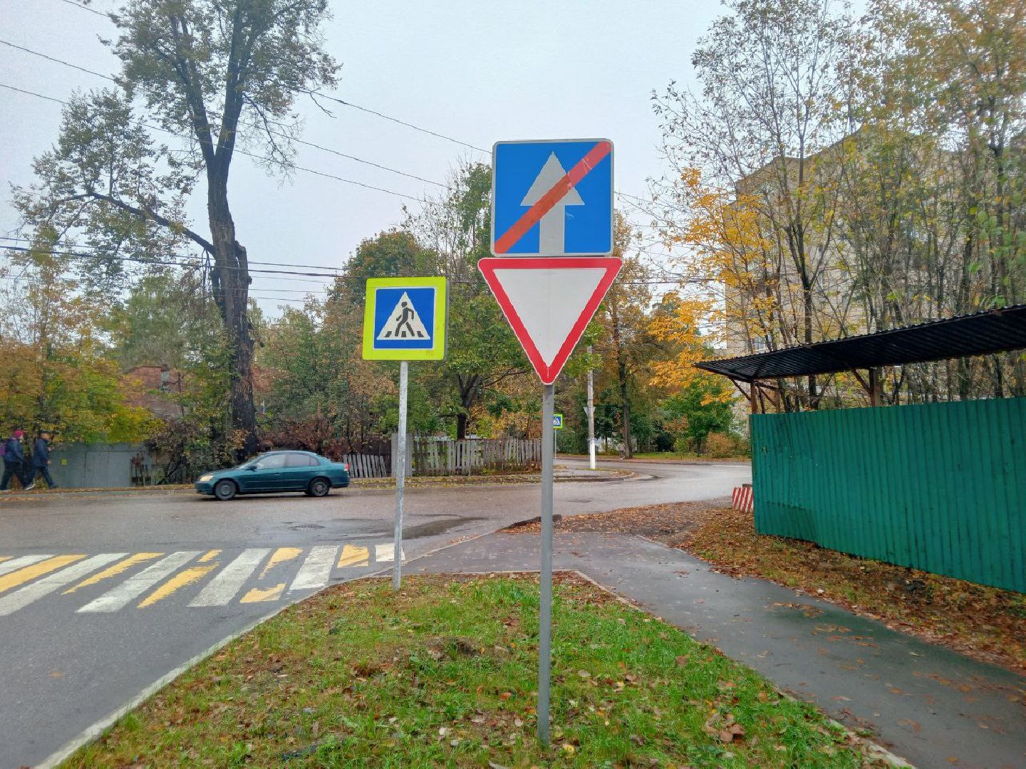 дорожные знаки, дорожные знаки во дворах, лежачие полицейские, благоустройство, дороги, пушкино, безопасность дорожного движения,