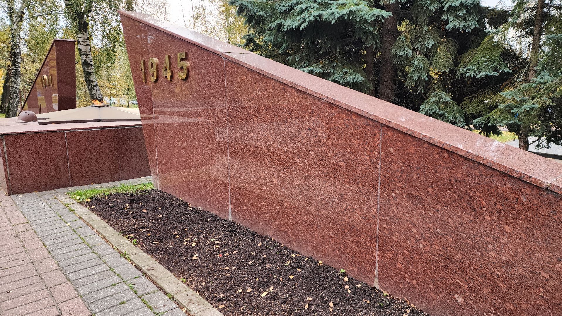 благоустойство, подготовка к зиме, городские цветники