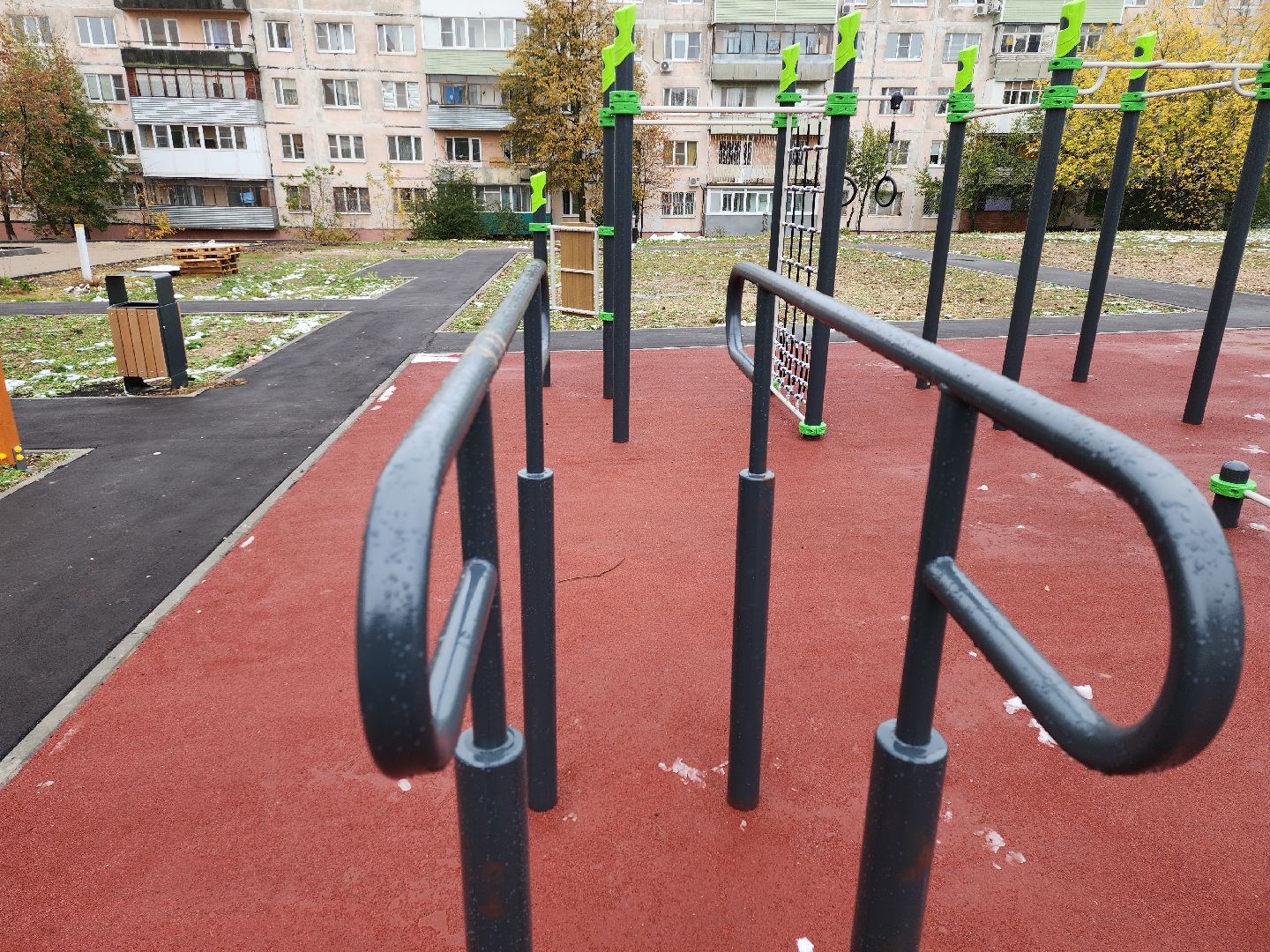 серпухов, подмосковье, воркаут-площадка, благоустройство, комплексное благоустройство двора,