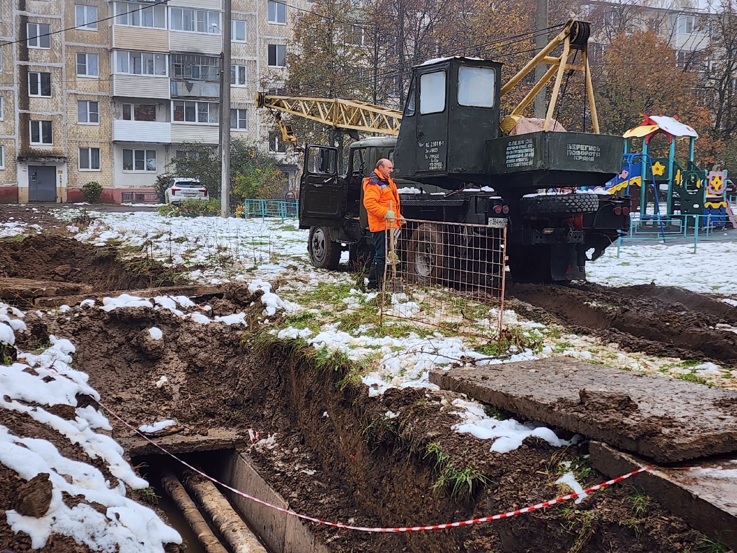 Чехов, микрорайон Венюково, улица Маркова, ремонт теплосети, восстановление теплоснабжения, замена трубы, подача тепла,