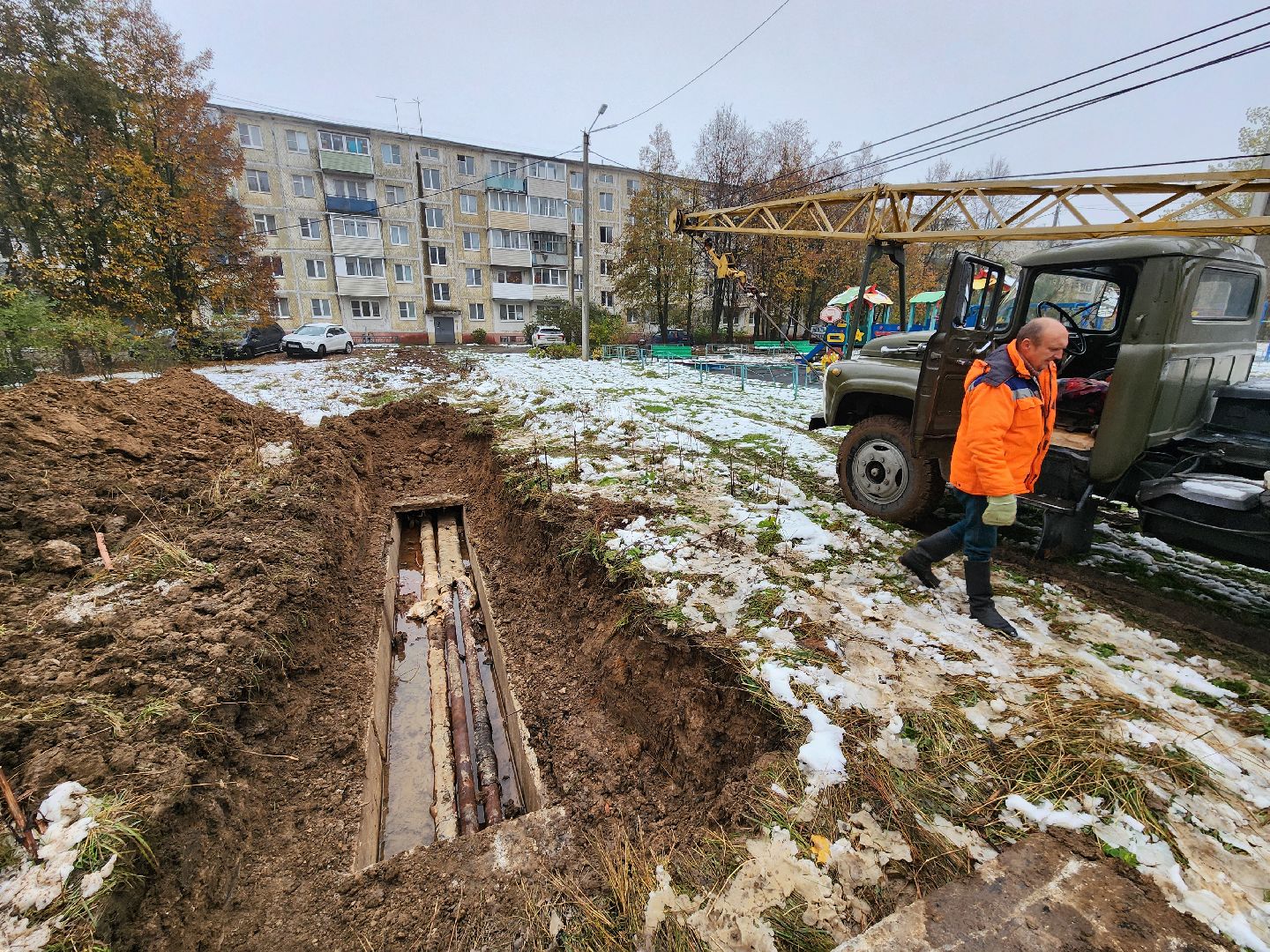 Чехов, микрорайон Венюково, улица Маркова, ремонт теплосети, восстановление теплоснабжения, замена трубы, подача тепла,