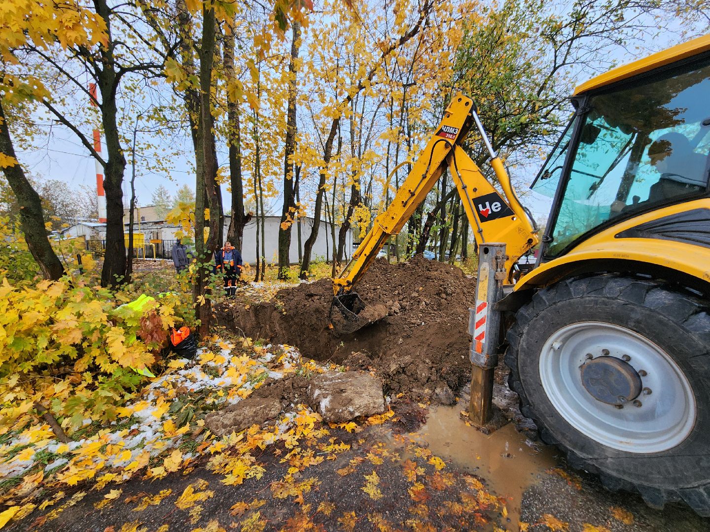 Чехов, улица 8 Марта, ремонт теплосети, замена трубы отопления, подача тепла, теплоснабжение, МП ЖКХ Чеховского района, глава округа михаил собакин,