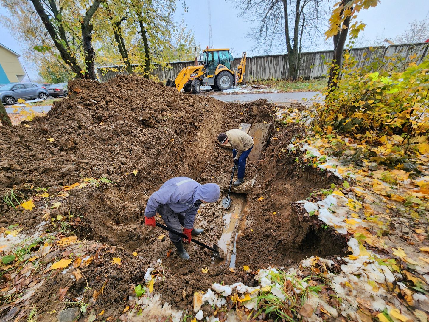 Чехов, улица 8 Марта, ремонт теплосети, замена трубы отопления, подача тепла, теплоснабжение, МП ЖКХ Чеховского района, глава округа михаил собакин,