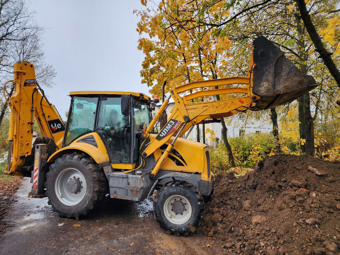Чехов, улица 8 Марта, ремонт теплосети, замена трубы отопления, подача тепла, теплоснабжение, МП ЖКХ Чеховского района, глава округа михаил собакин,