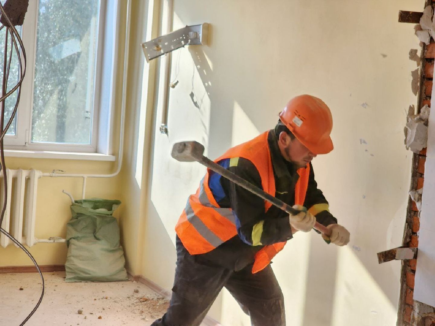 можайск, можайский городской округ, подмосковье, капитальный ремонт медучреждения, капремонт, стационар перезагрузка, демонтажные работы, медицина, здравоохранение подмосковья,