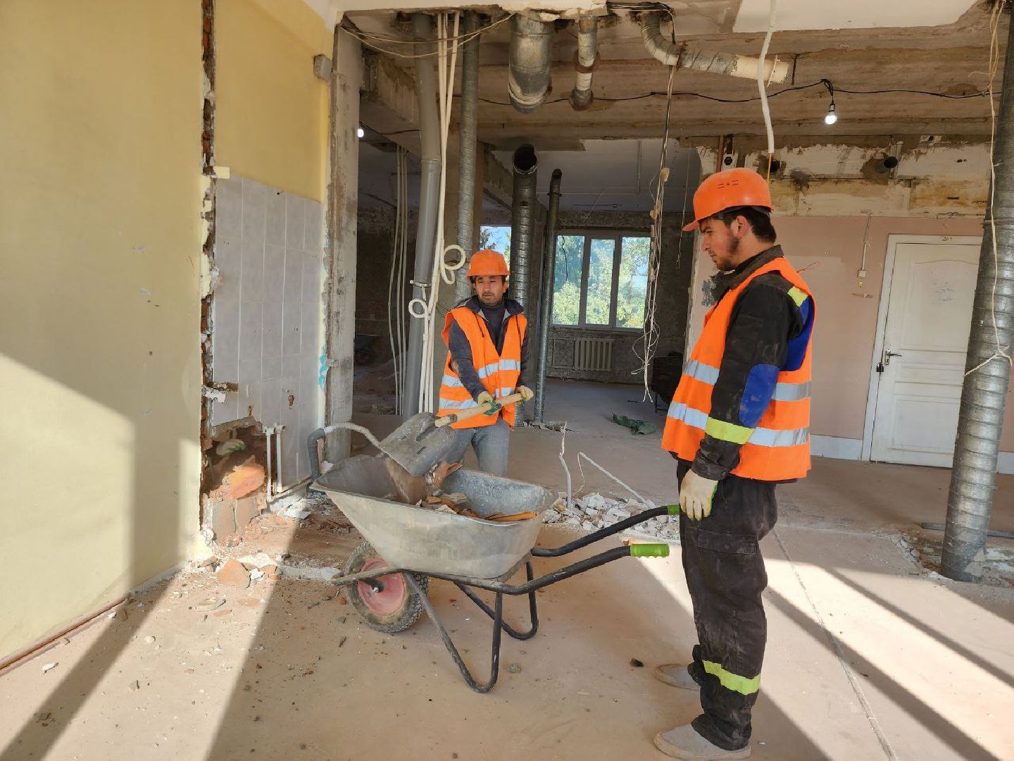 можайск, можайский городской округ, подмосковье, капитальный ремонт медучреждения, капремонт, стационар перезагрузка, демонтажные работы, медицина, здравоохранение подмосковья,