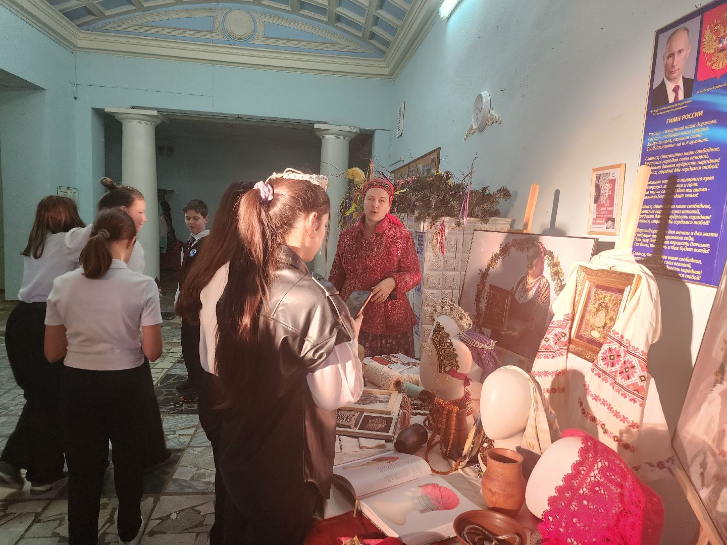 долгопрудный, русский народный костюм, кокошник, выставка,дк нефтяник,
