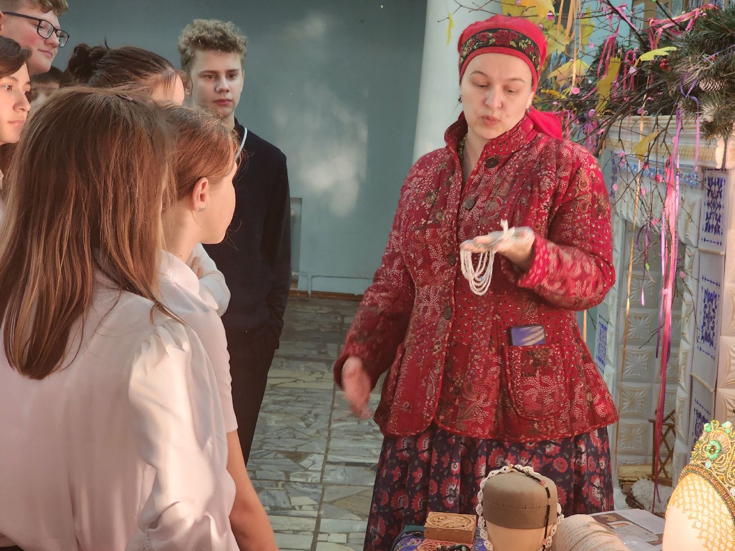 долгопрудный, русский народный костюм, кокошник, выставка,дк нефтяник,