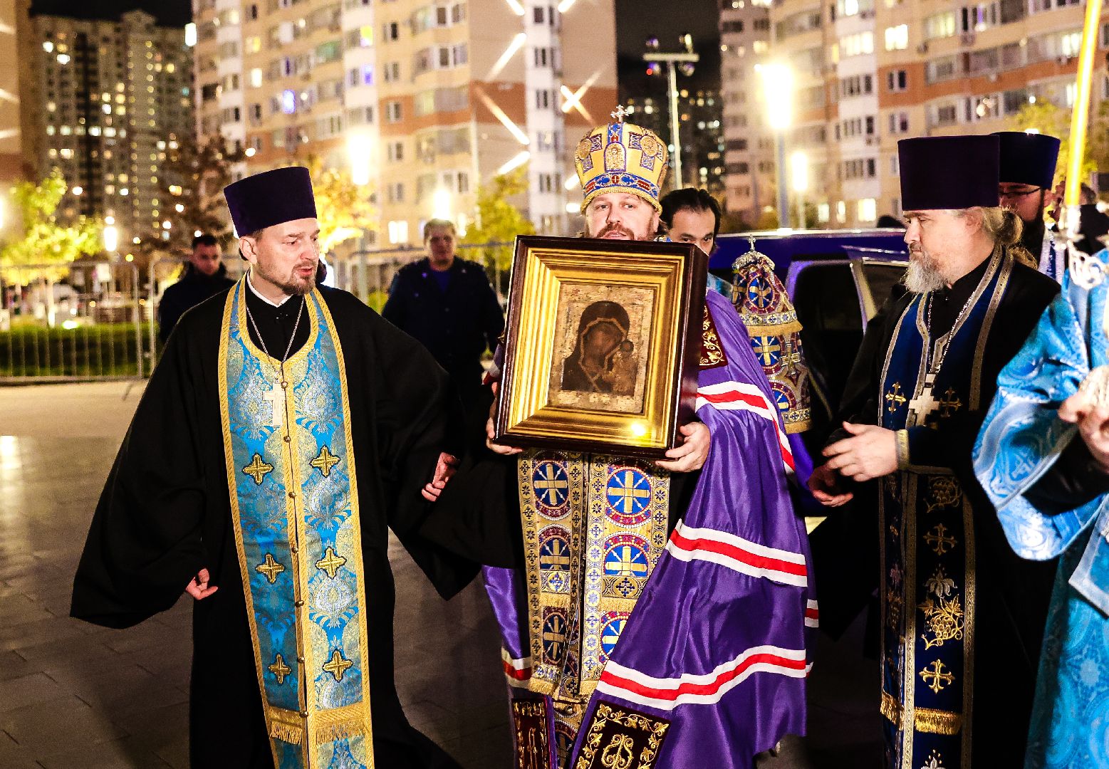 красногорск, икона казанской божьей матери, павшинская пойма, молебен о победе,