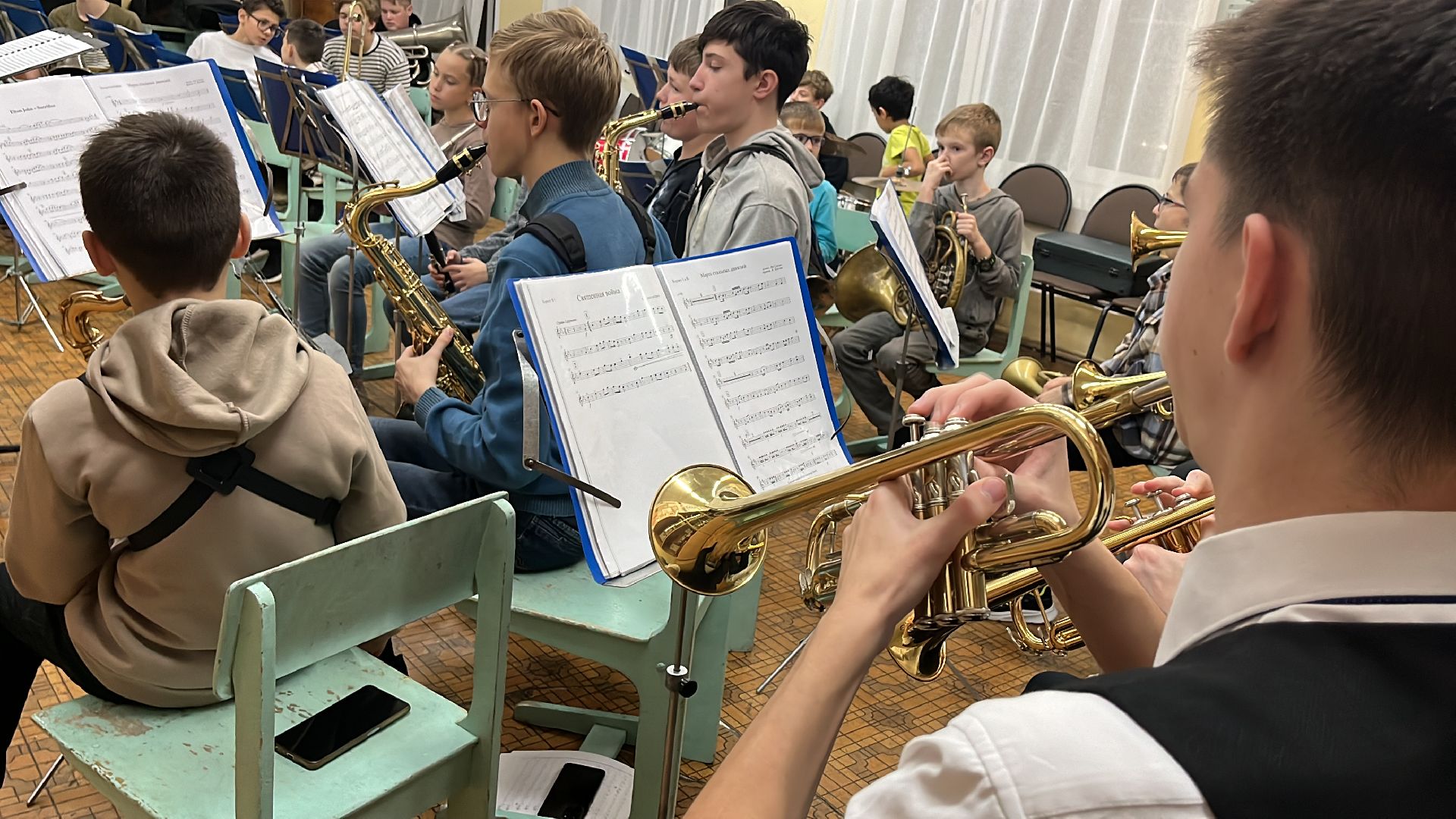 оркестр, детский оркестр, духовой оркестр, съемки кино, съемки сериала,