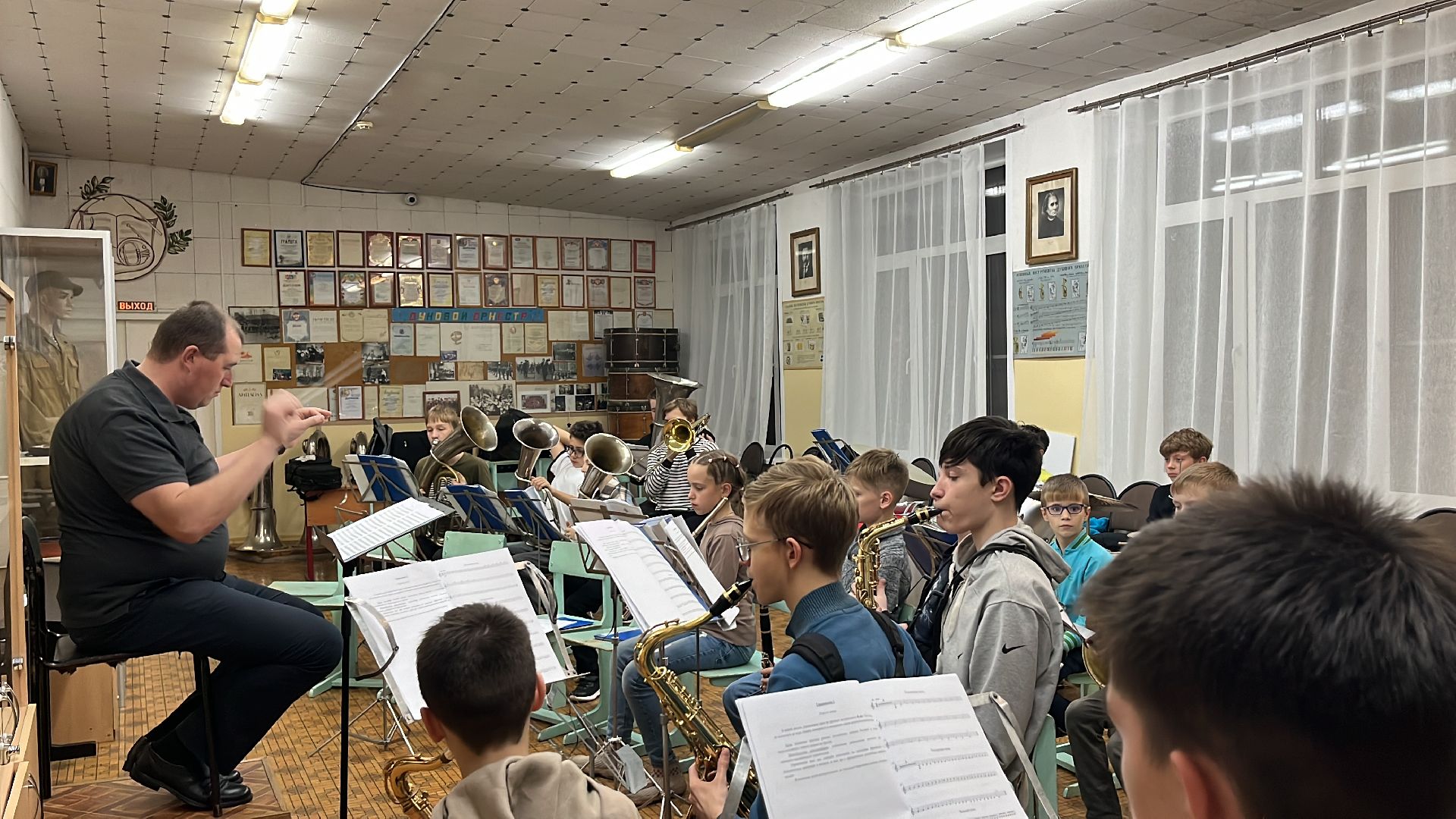 оркестр, детский оркестр, духовой оркестр, съемки кино, съемки сериала,