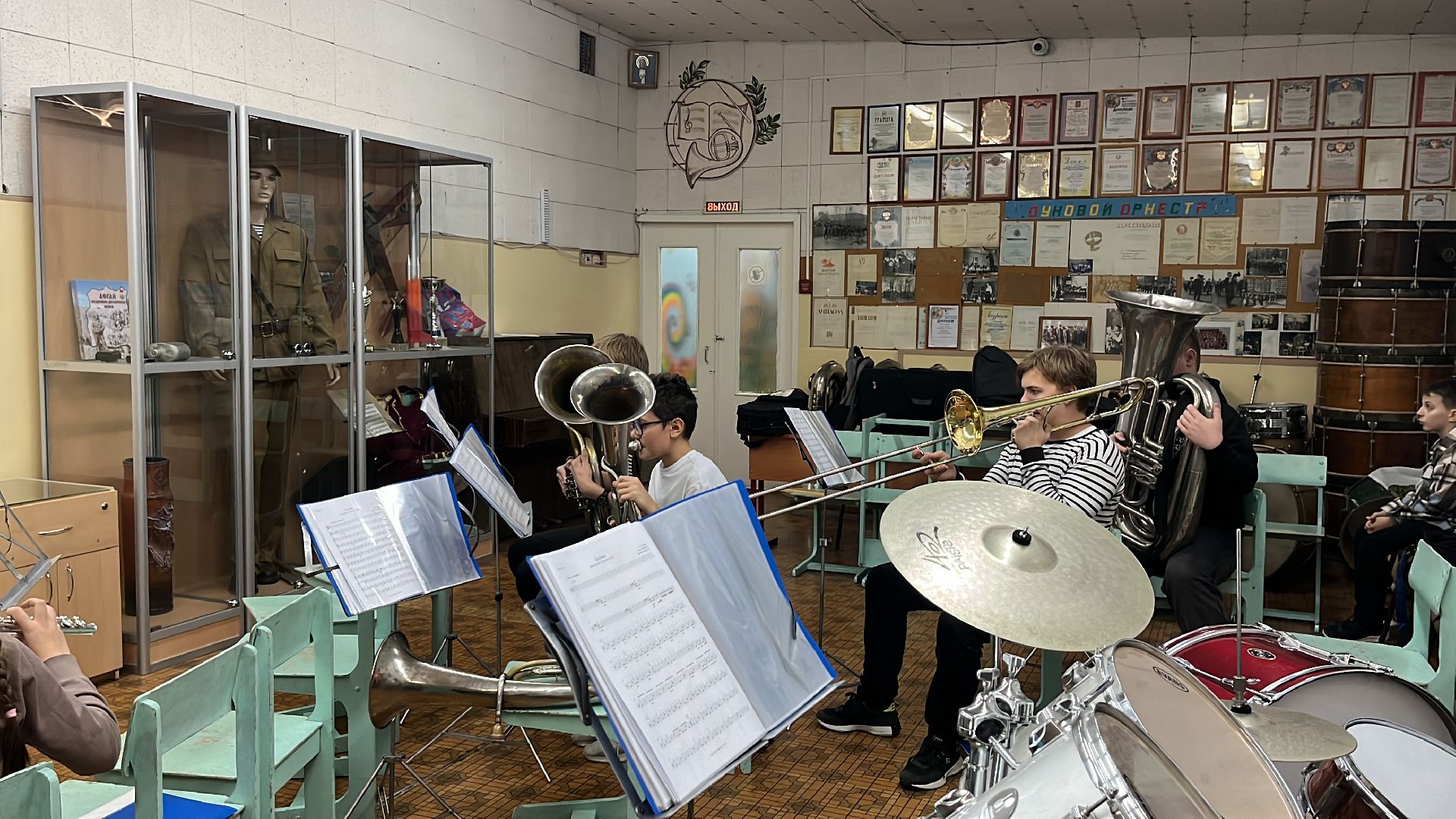 оркестр, детский оркестр, духовой оркестр, съемки кино, съемки сериала,