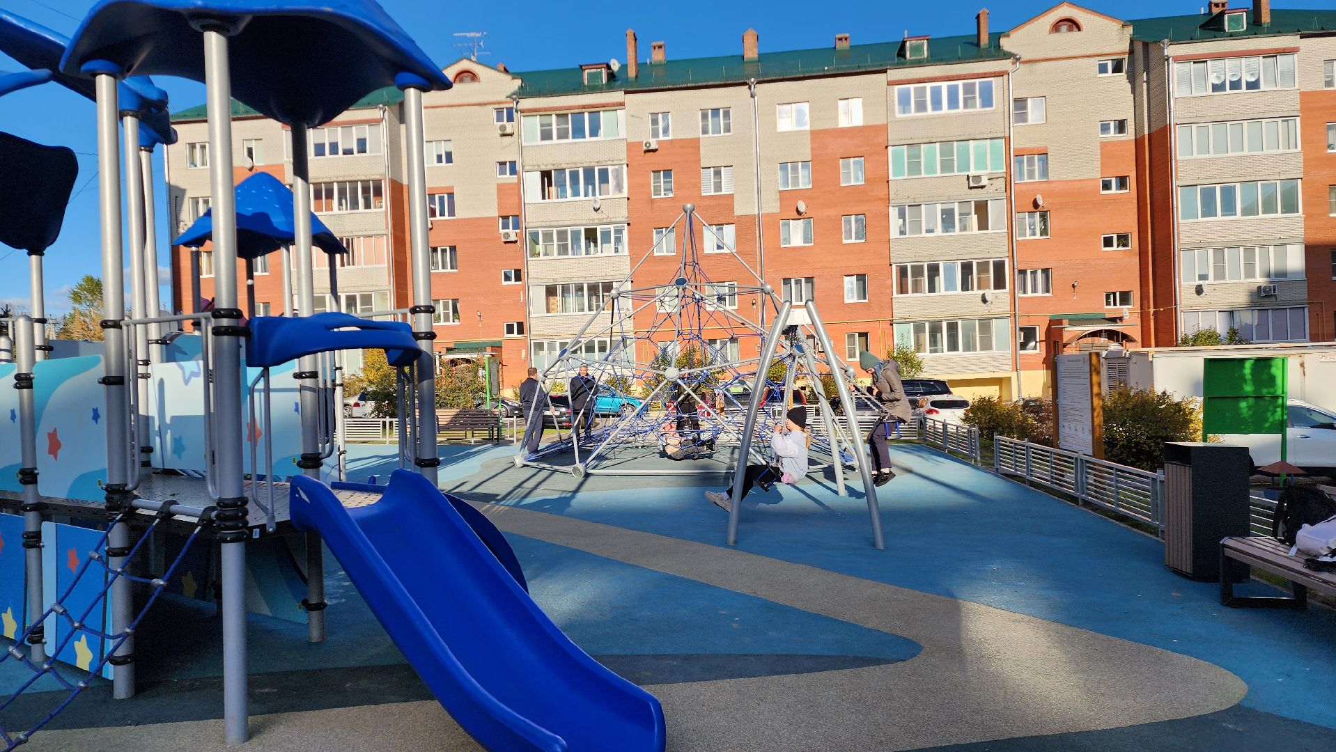 Бронницы, Открытие детской площадки, Новая детская площадка по губернаторской программе, Новая игровая площадка в Комсомольском переулке,