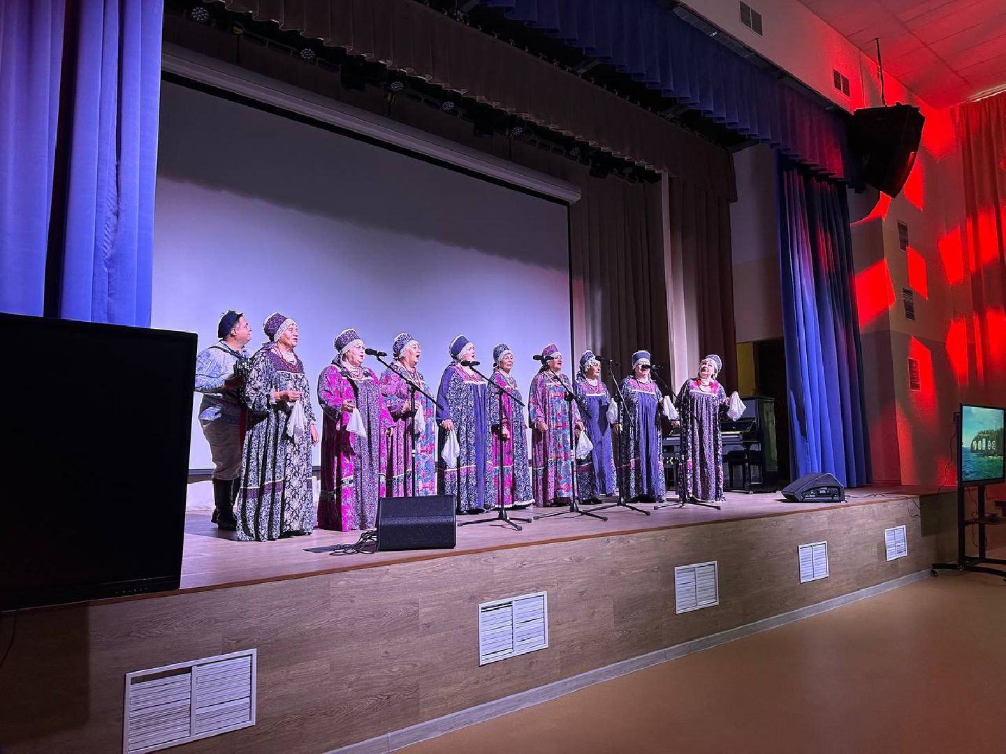 концерт, день пожилого человека,