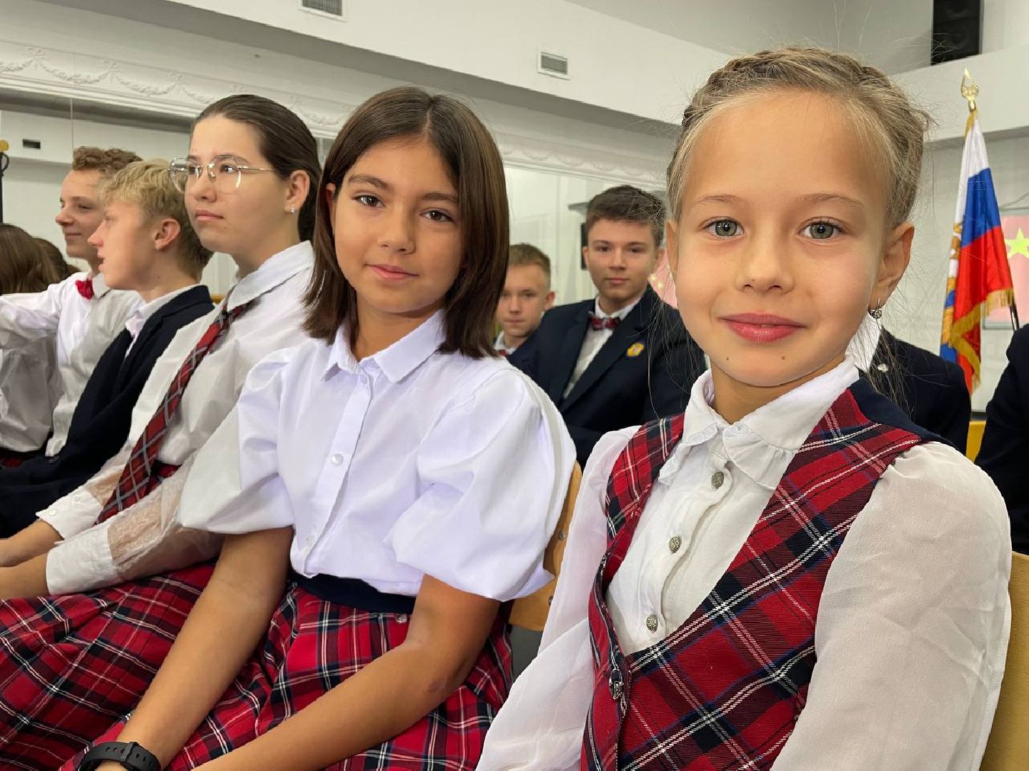 Дмитров, Гимназия Дмитров, Чжаоцин,