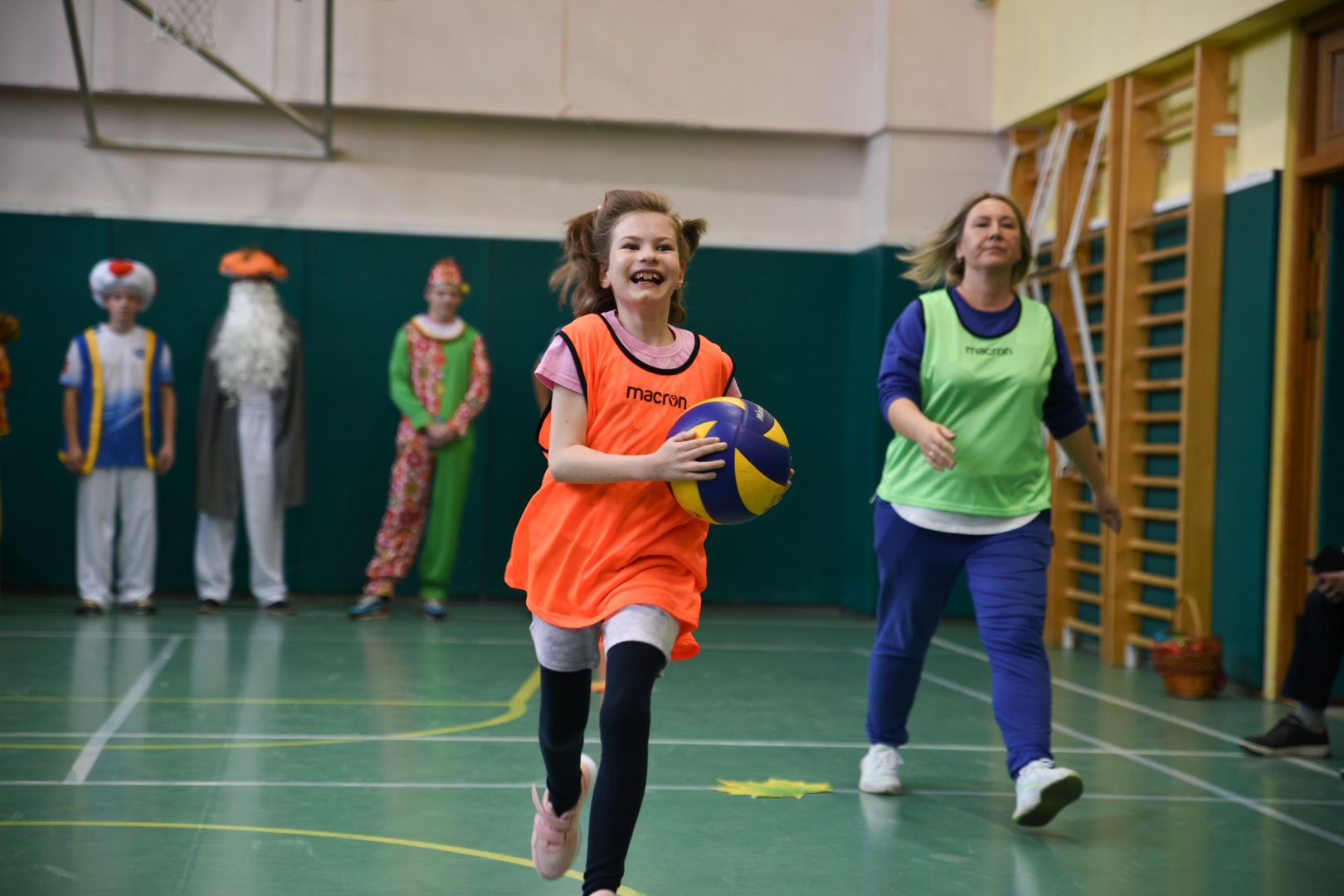 Бронницы, Коломна, Праздник для детей, Студенты Бронниц в детском доме Коломны, Спортивный праздник в детском доме,