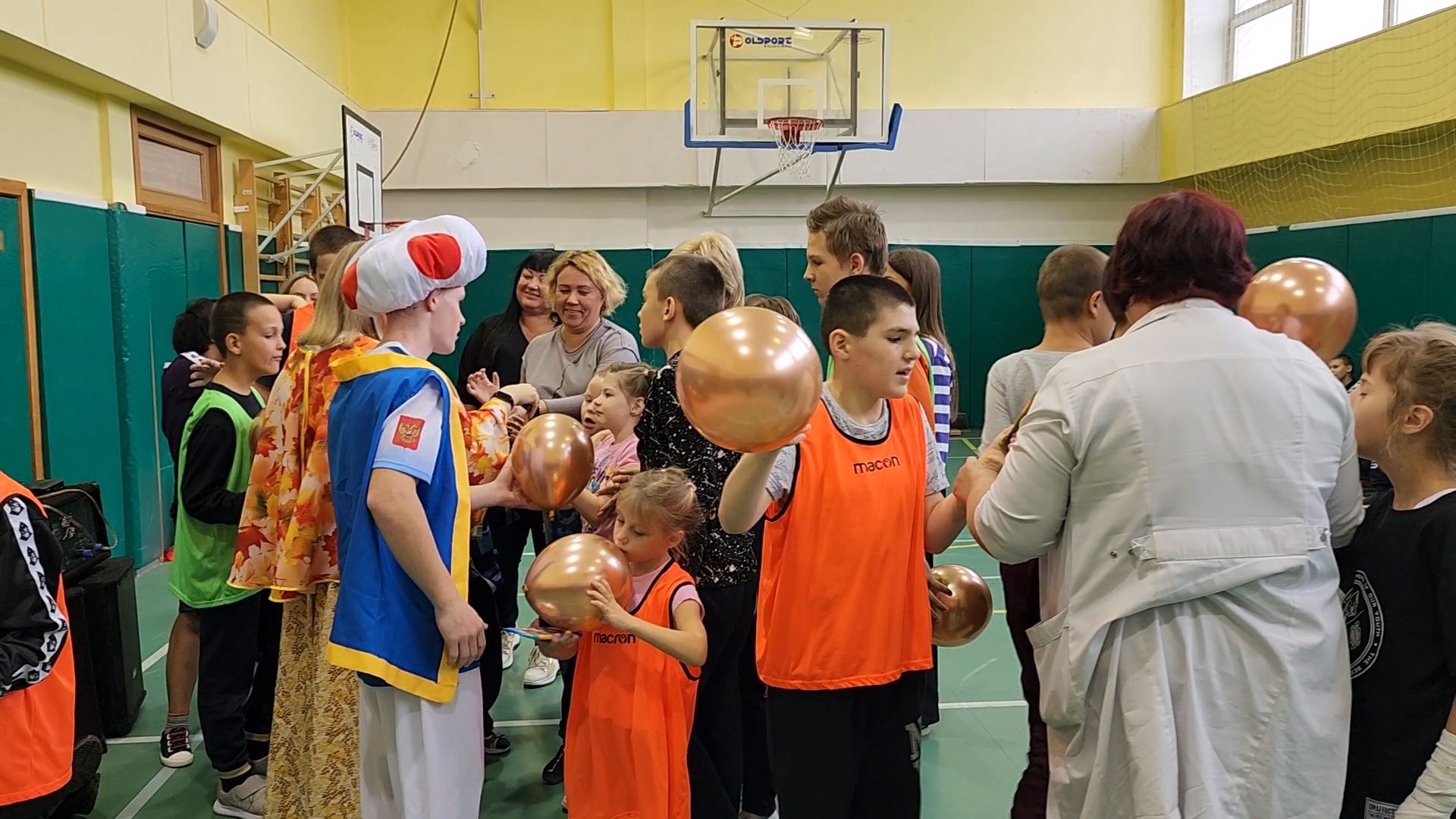 Бронницы, Коломна, Праздник для детей, Студенты Бронниц в детском доме Коломны, Спортивный праздник в детском доме,