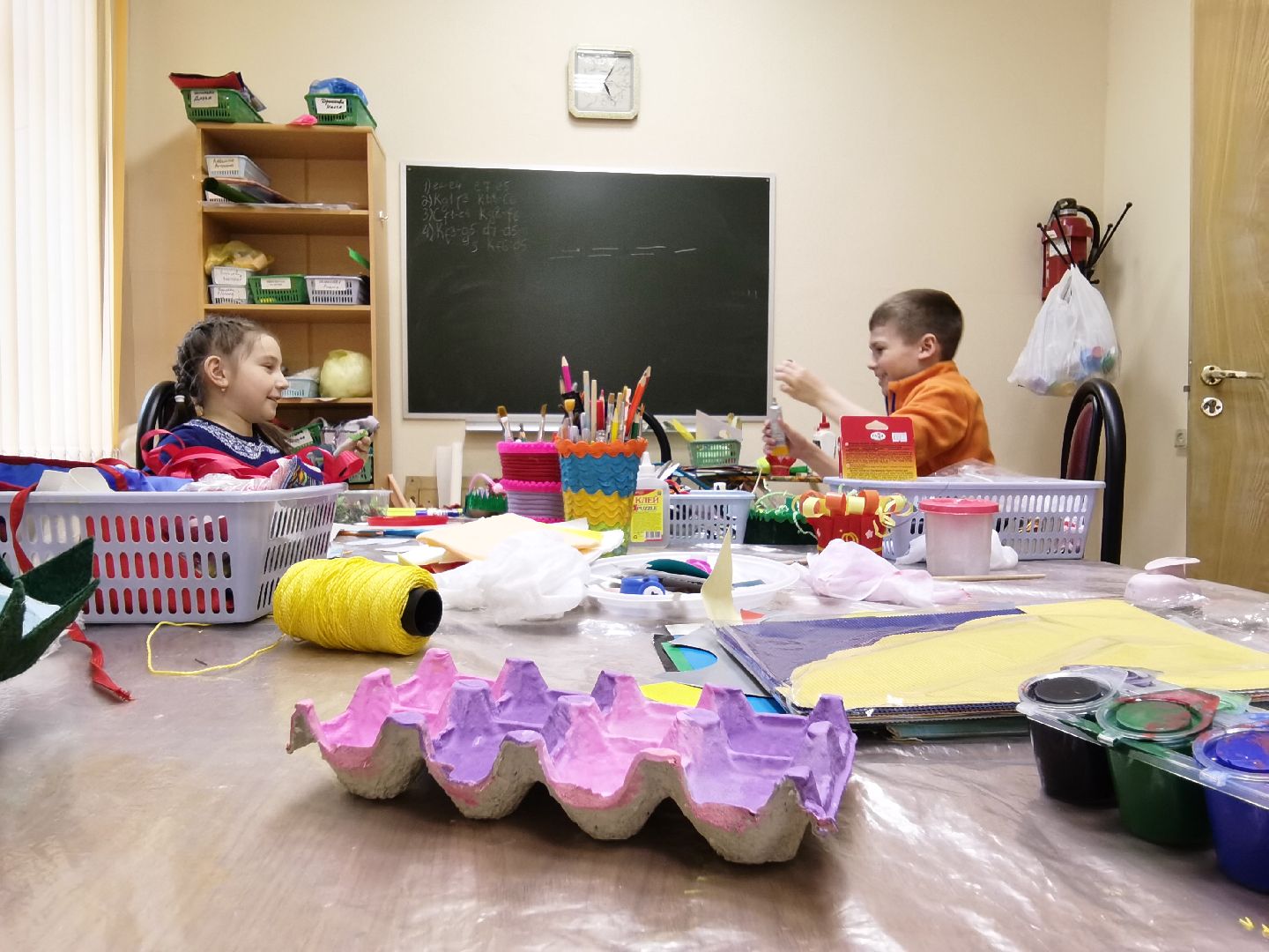 Балашиха, Центр искусств и ремёсел, гончарная мастерская, декоративная роспись, пасхальные корзинки, глиняные яйца, керамика, Пасха