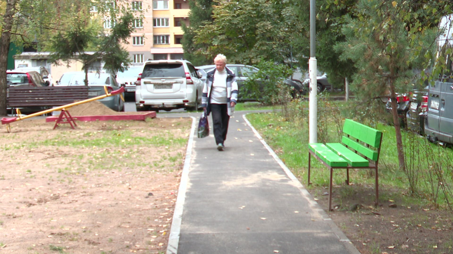 Реутов, новый асфальт, тротуар, проезжая часть, детская площадка,