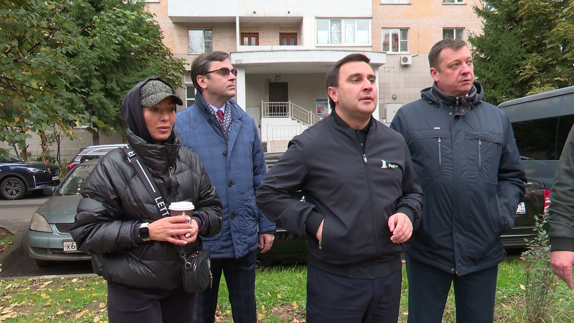 Реутов, новый асфальт, тротуар, проезжая часть, детская площадка,