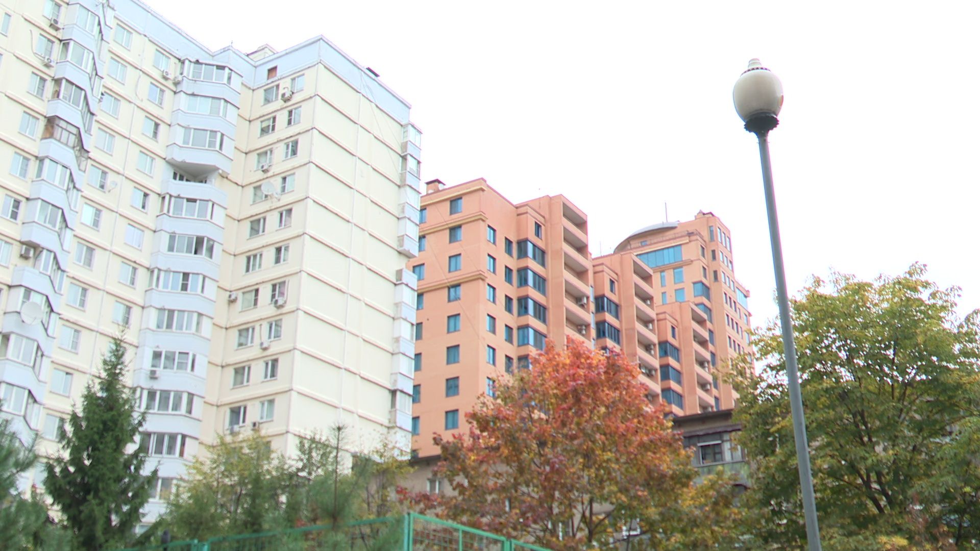 Реутов, новый асфальт, тротуар, проезжая часть, детская площадка,