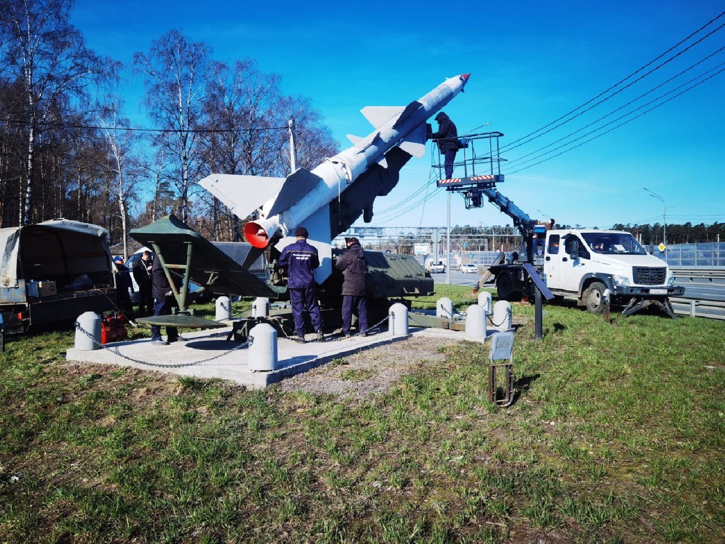 Балашиха, День Победы, Пусковая установка ЗРК С-75, мемориальный комплекс, памятник ВОВ, ветераны, 9 мая, субботник, Месяц чистоты и благоустройства, депутаты