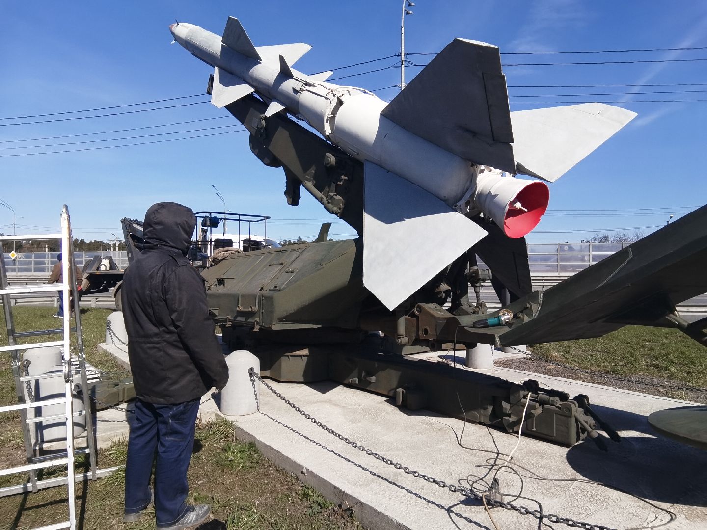 Балашиха, День Победы, Пусковая установка ЗРК С-75, мемориальный комплекс, памятник ВОВ, ветераны, 9 мая, субботник, Месяц чистоты и благоустройства, депутаты