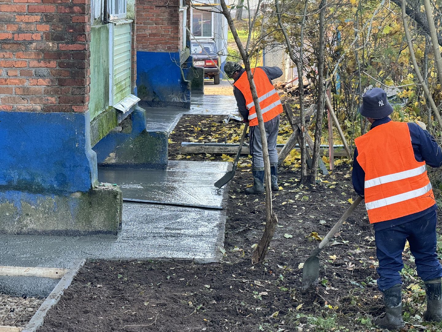 шаховская, отмостка, ремонт фасада, ремонт фасада дома,