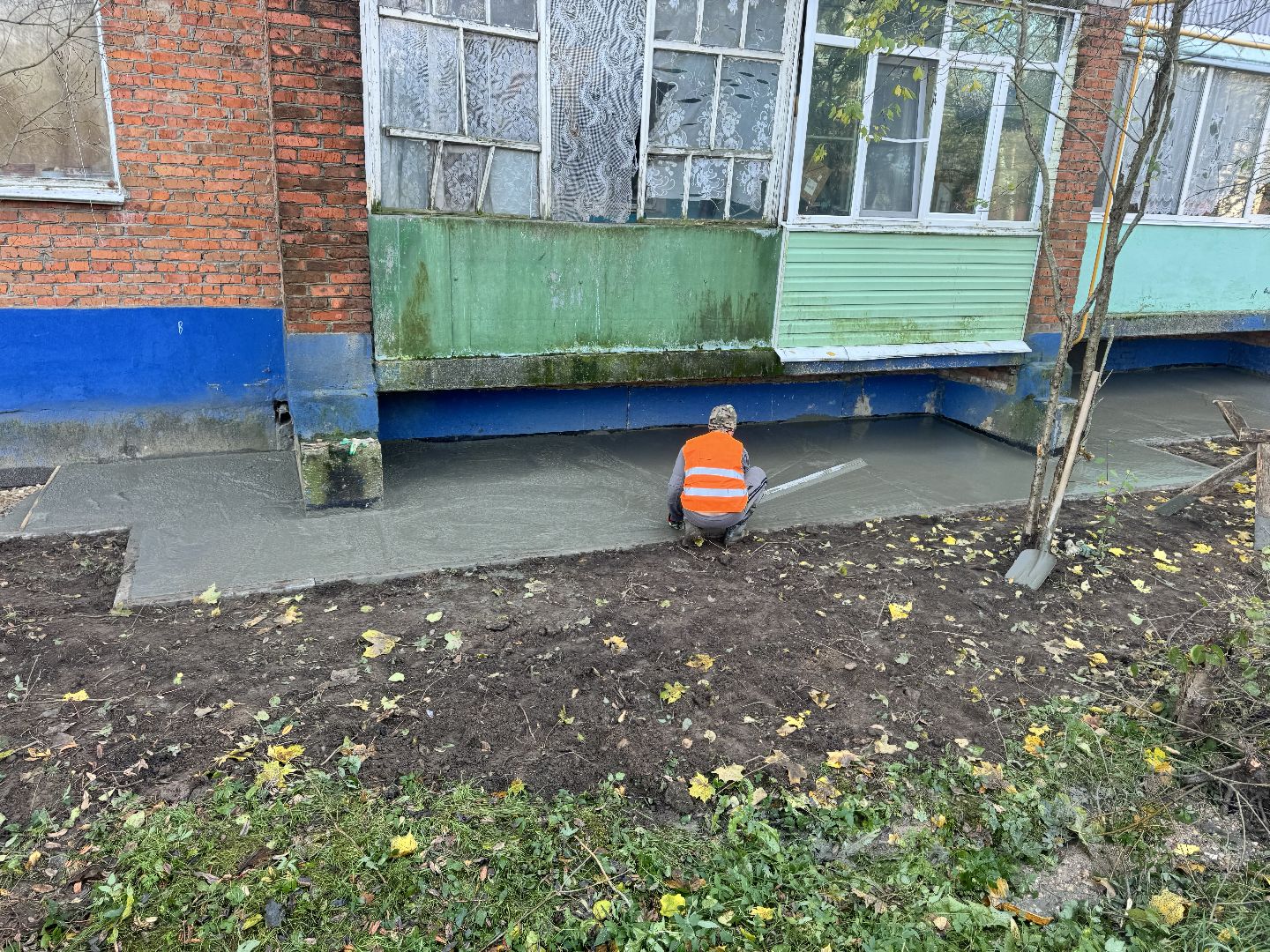 шаховская, отмостка, ремонт фасада, ремонт фасада дома,