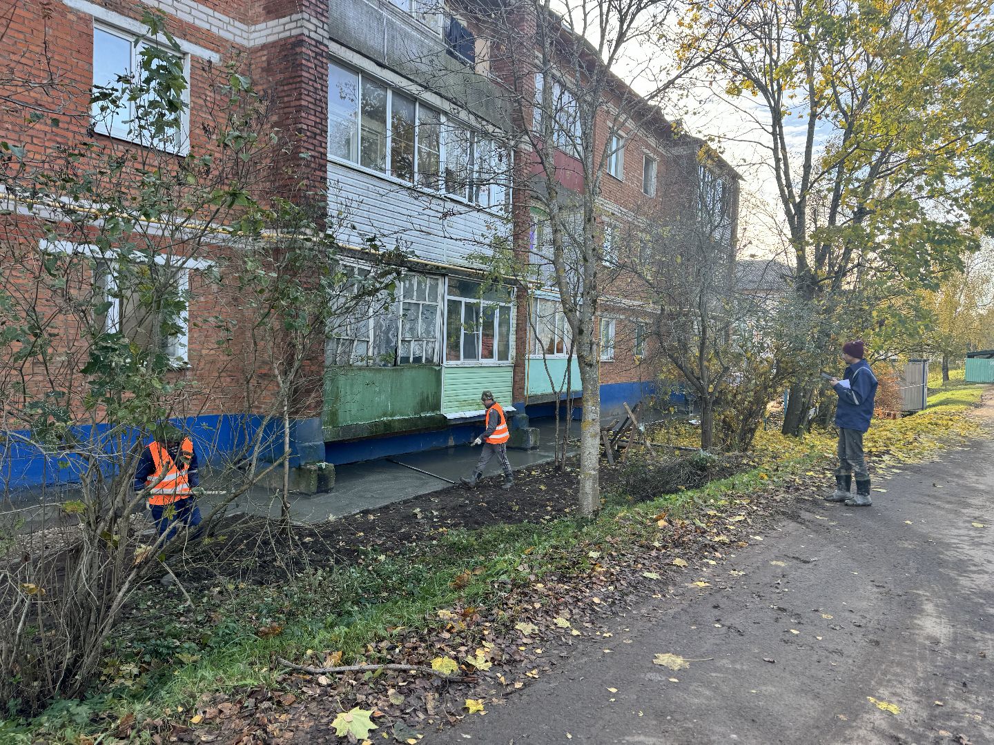 шаховская, отмостка, ремонт фасада, ремонт фасада дома,