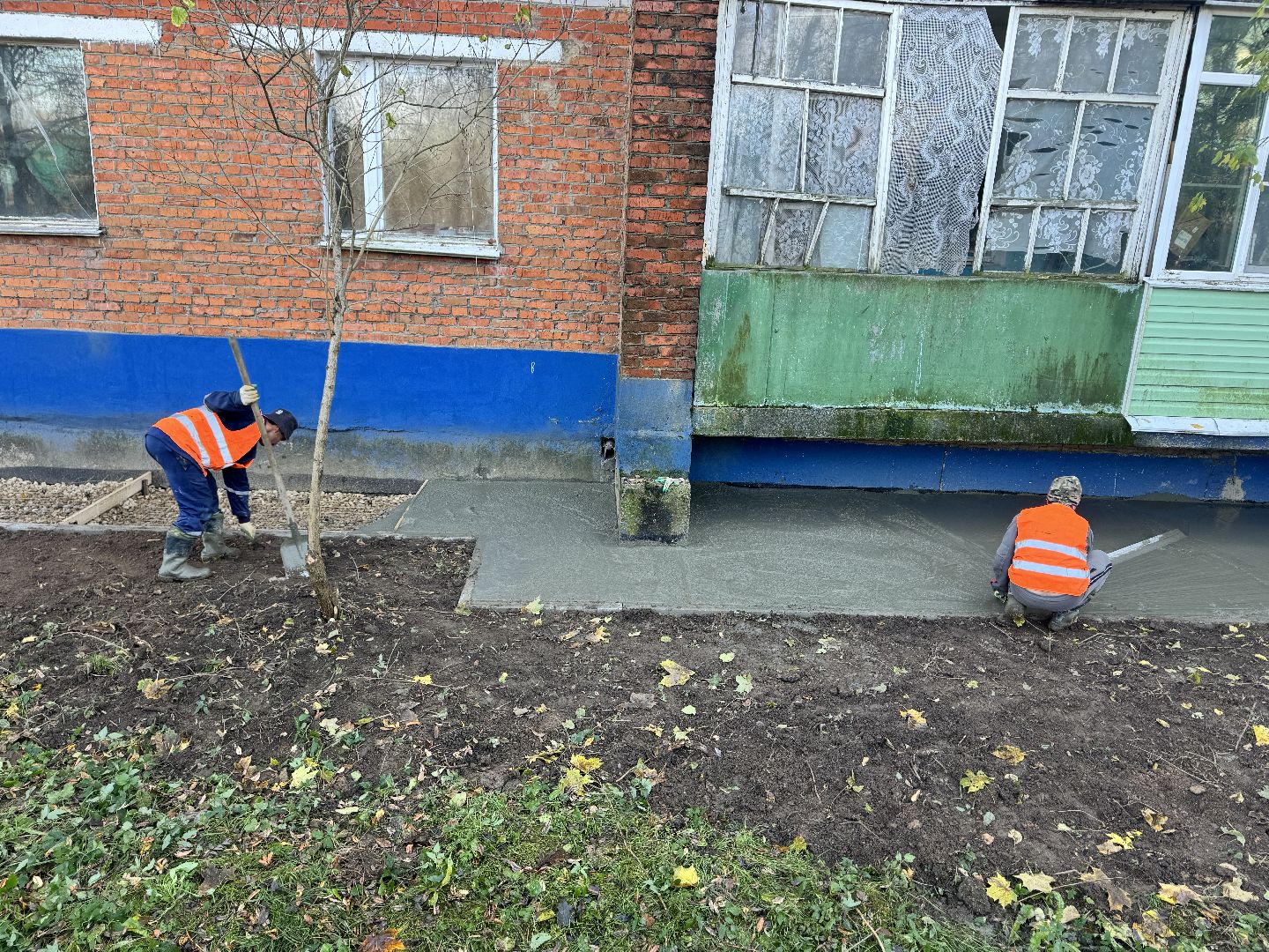 шаховская, отмостка, ремонт фасада, ремонт фасада дома,