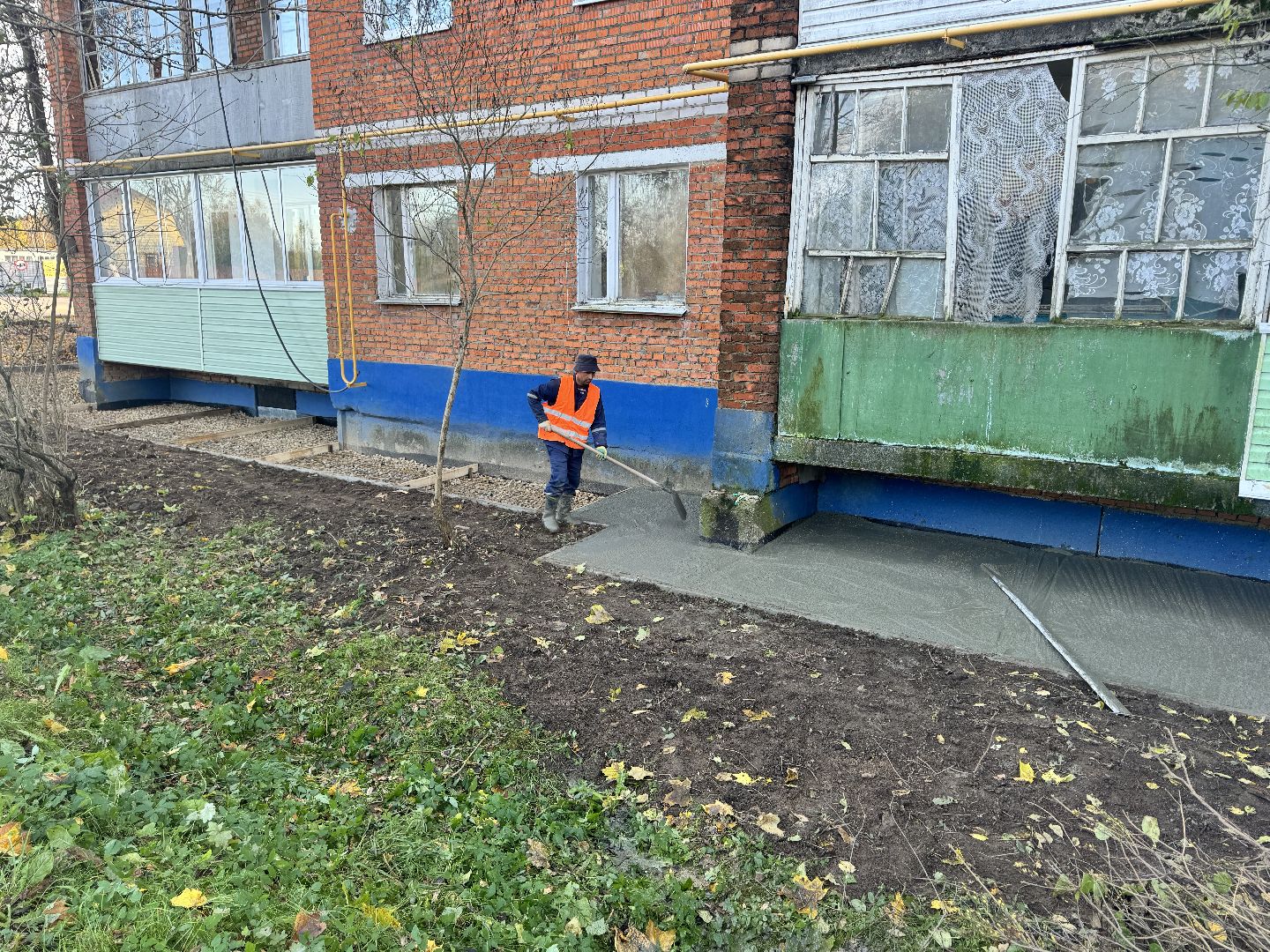 шаховская, отмостка, ремонт фасада, ремонт фасада дома,