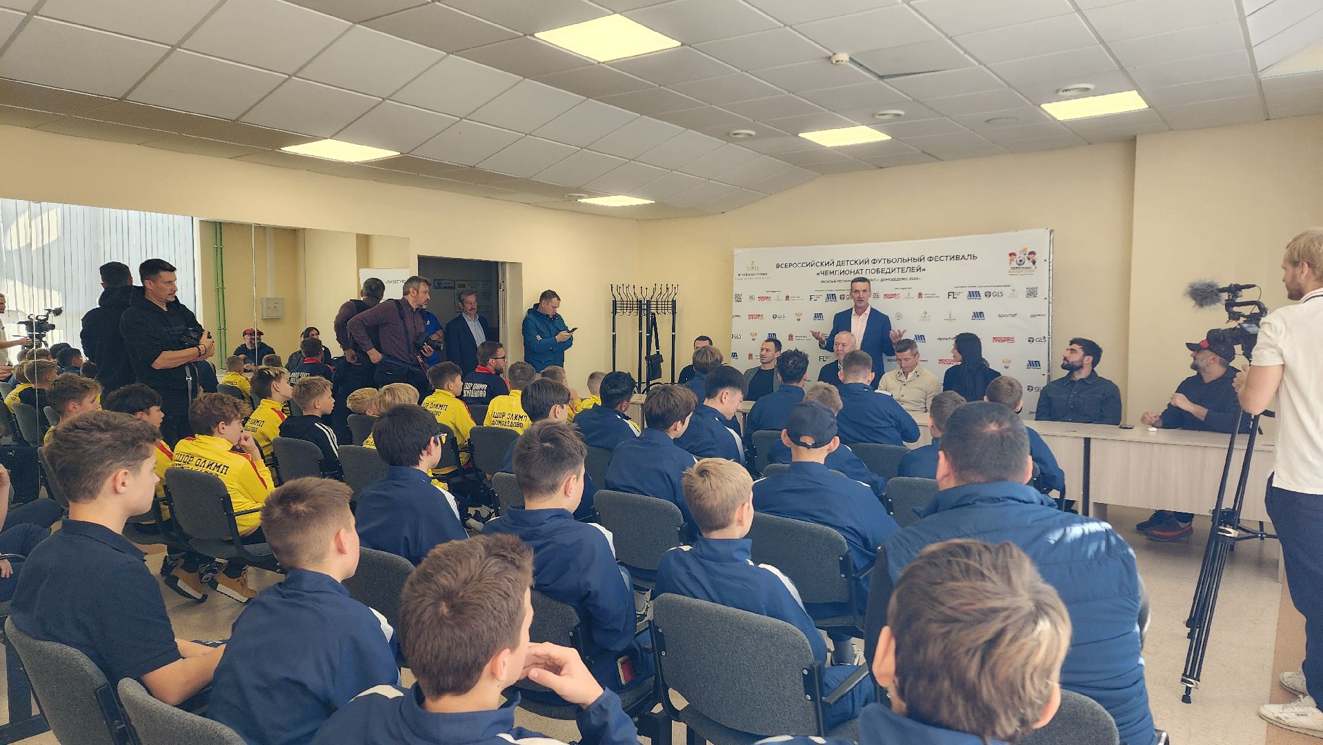 Домодедово, Подмосковье, Футбол, Алан Дзагоев, Евгений Алдонин, Александр Самедов, Дмитрий Сычев, Олег Романцев,