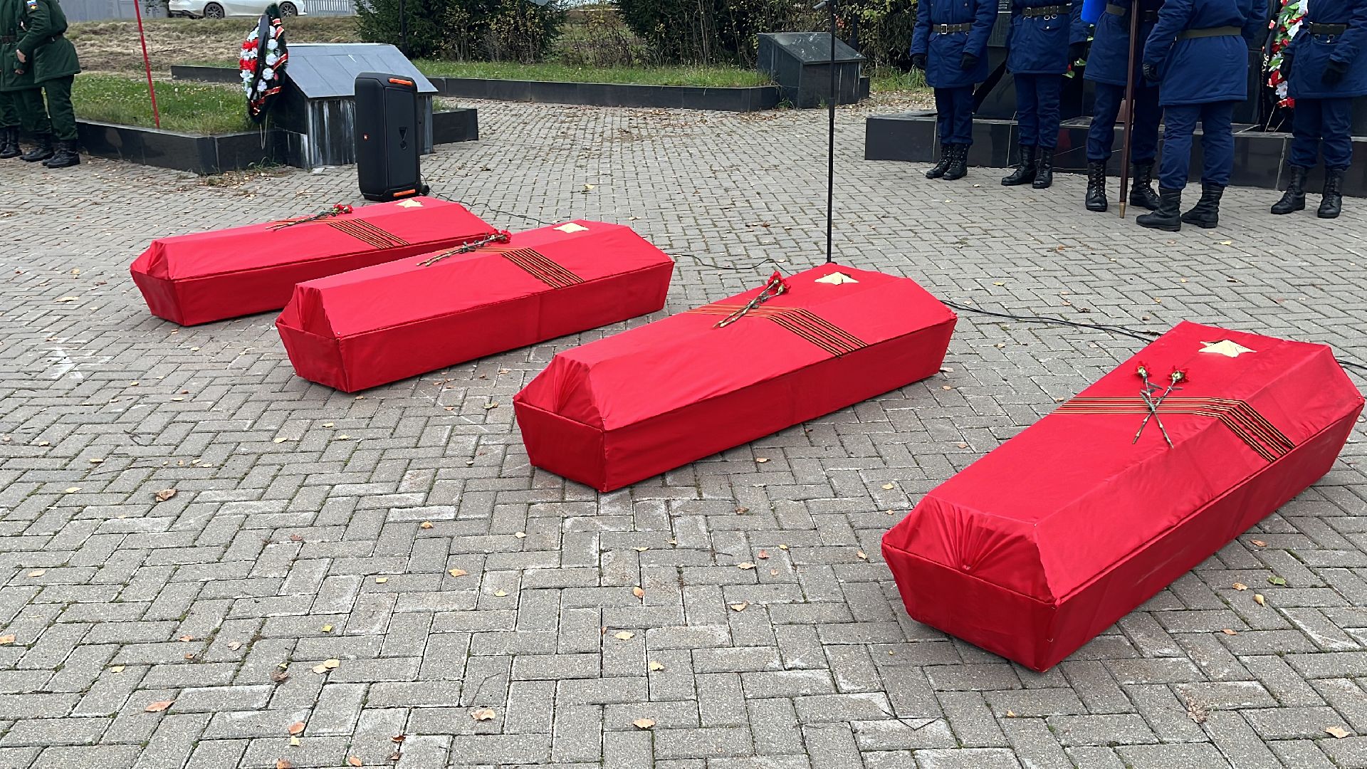 волоколамск, траурный митинг, братское захоронение, захоронение останков,