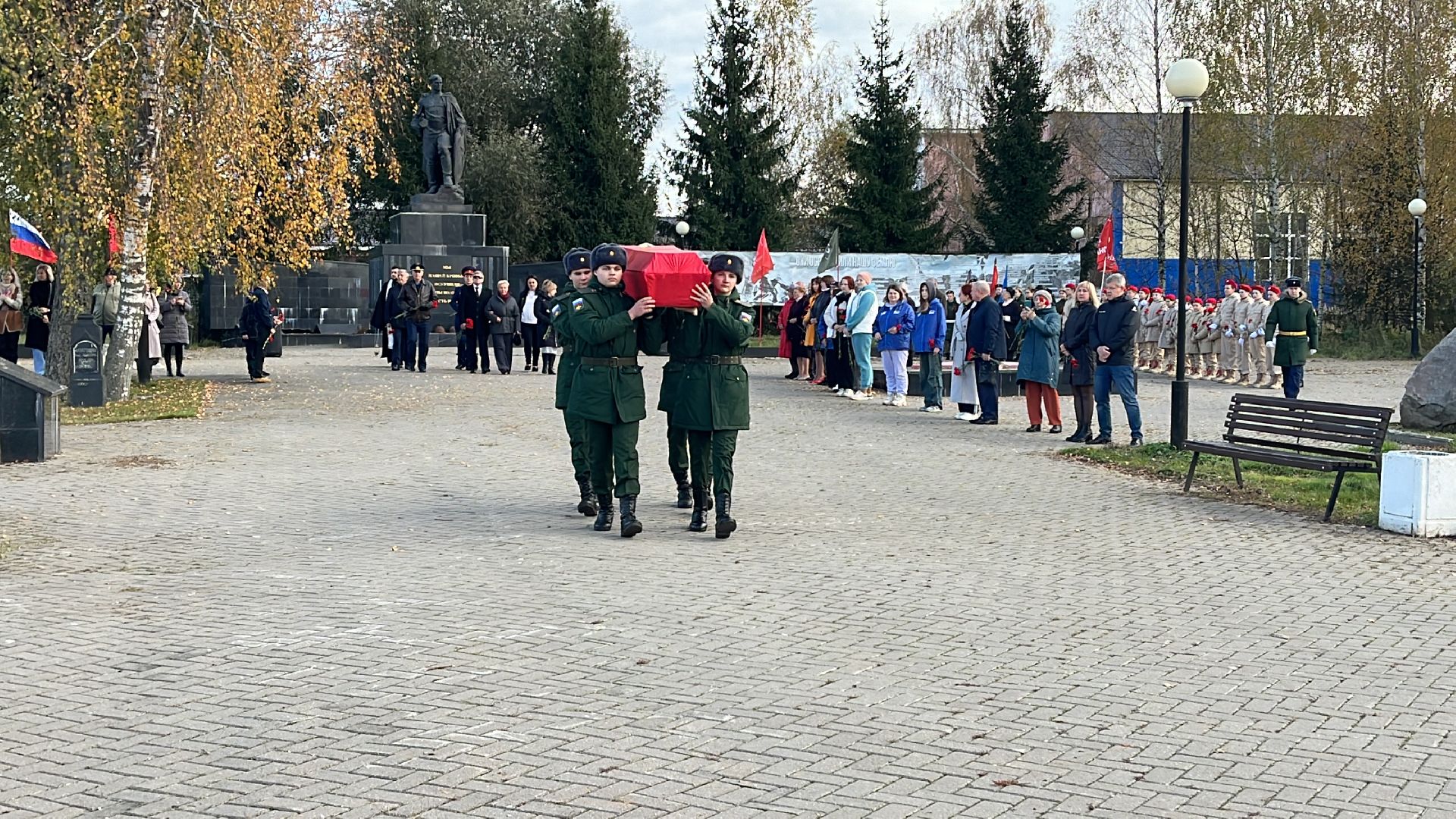 волоколамск, траурный митинг, братское захоронение, захоронение останков,