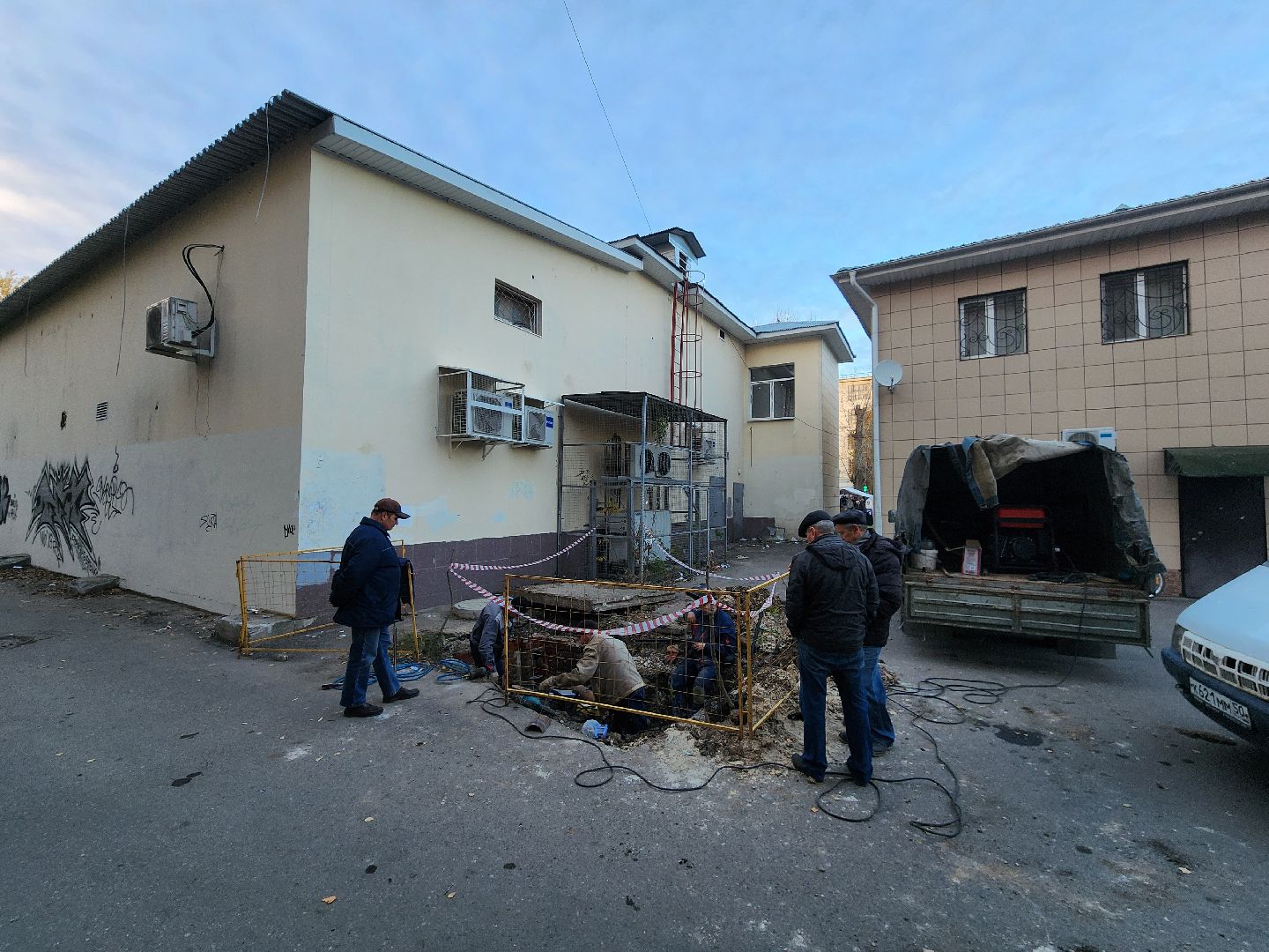 Чехов, улица Полиграфистов, ремонт теплотрассы, устранение утечки теплоносителя, восстановление теплоснабжения, пуск отопления,