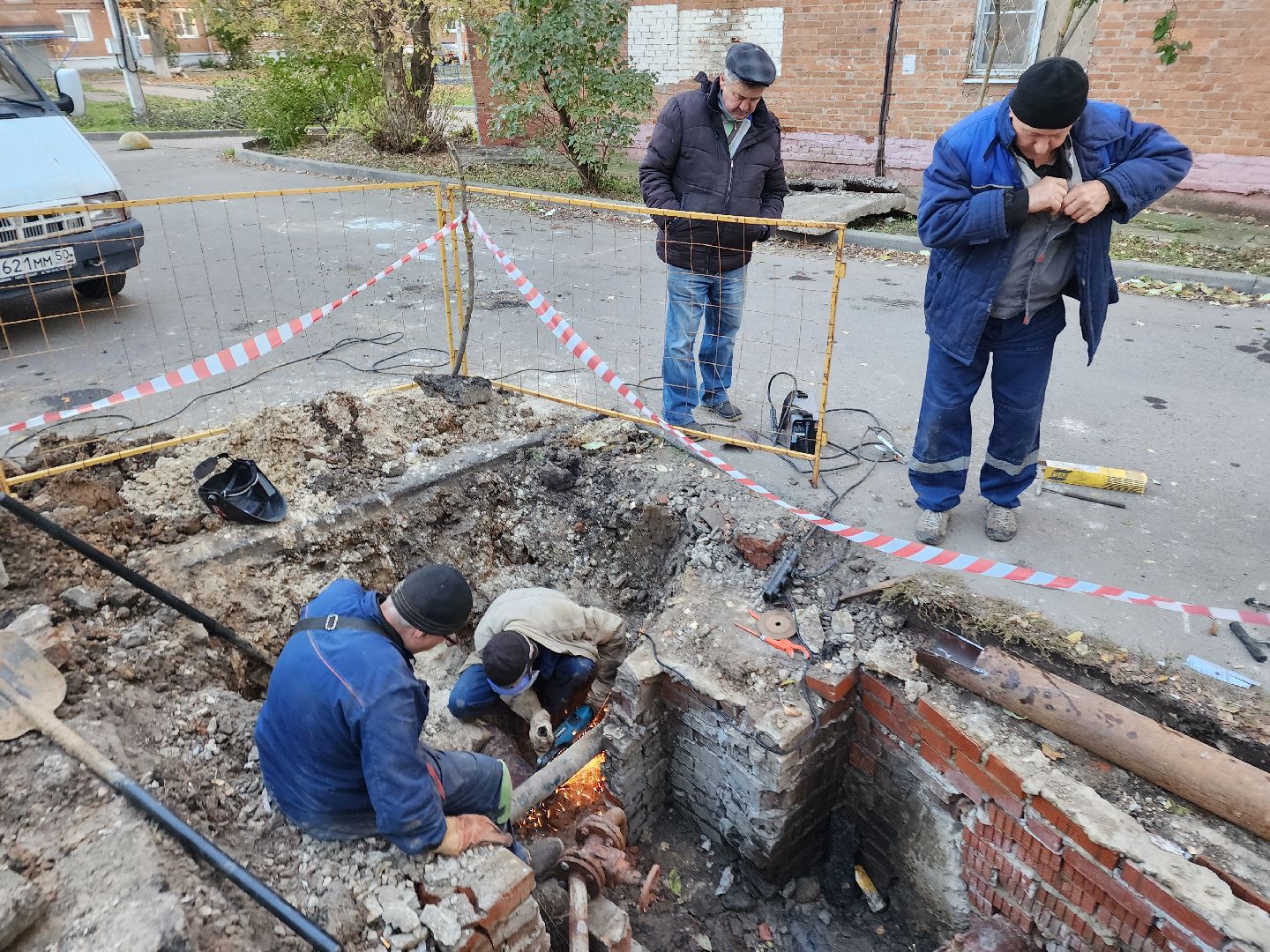 Чехов, улица Полиграфистов, ремонт теплотрассы, устранение утечки теплоносителя, восстановление теплоснабжения, пуск отопления,