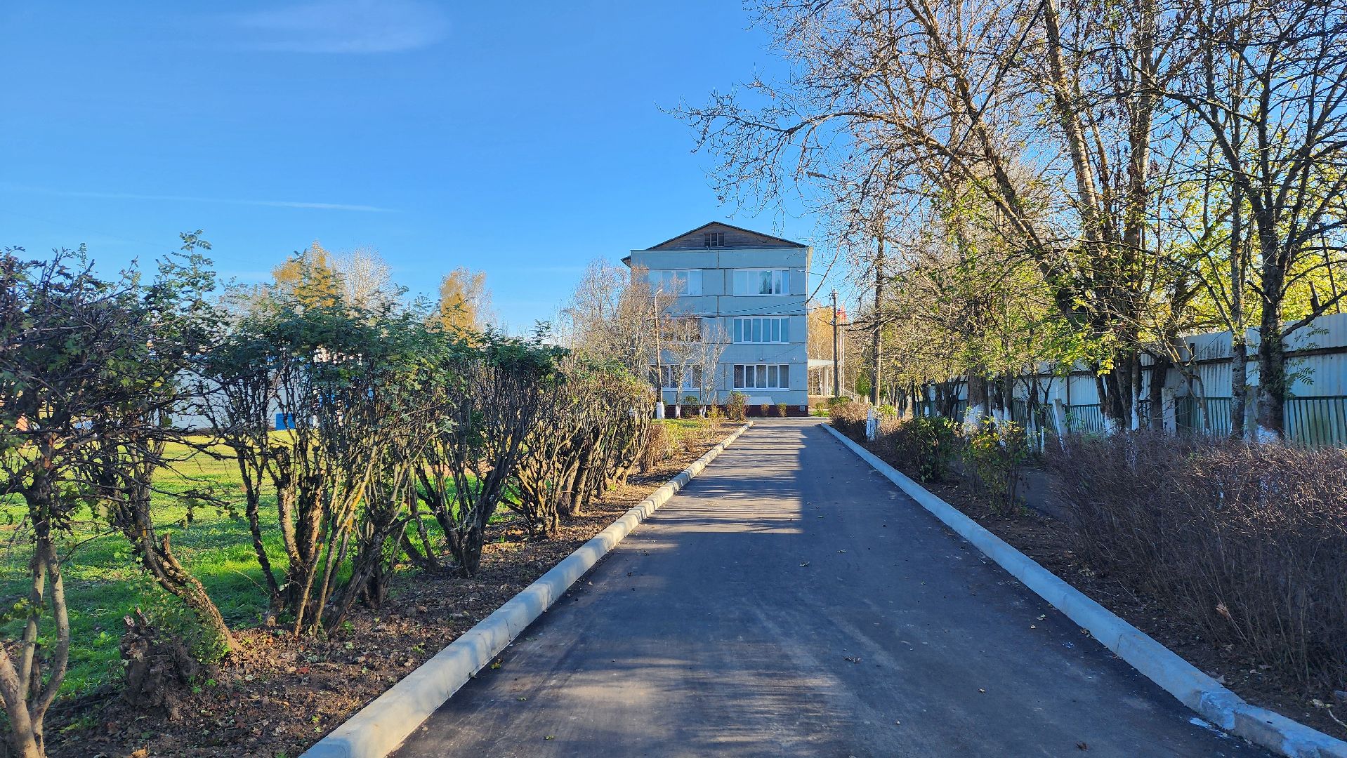 Солнечногорск, поселок Смирновка, Школа Солнечная, благоустройство, новый асфальт,