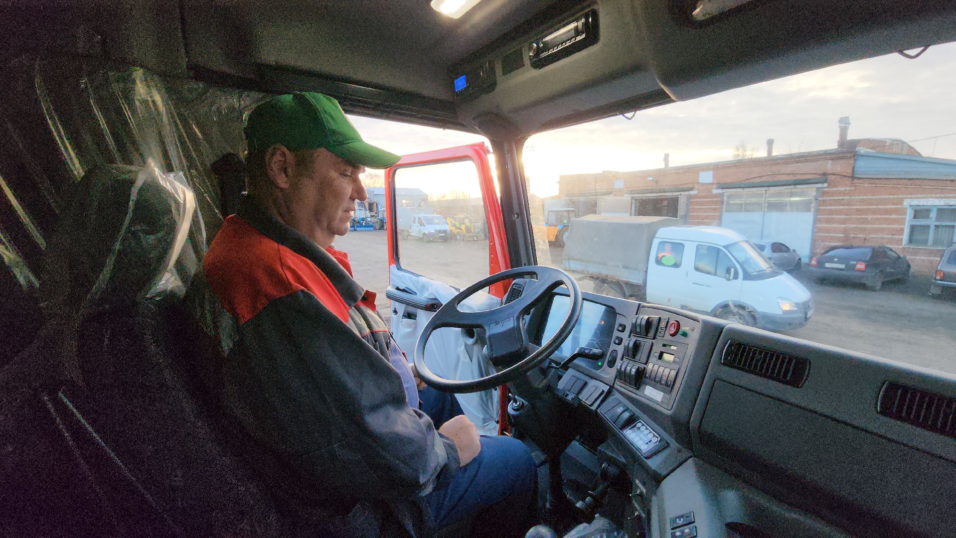 кашира, коммунальная техника, ломовоз,