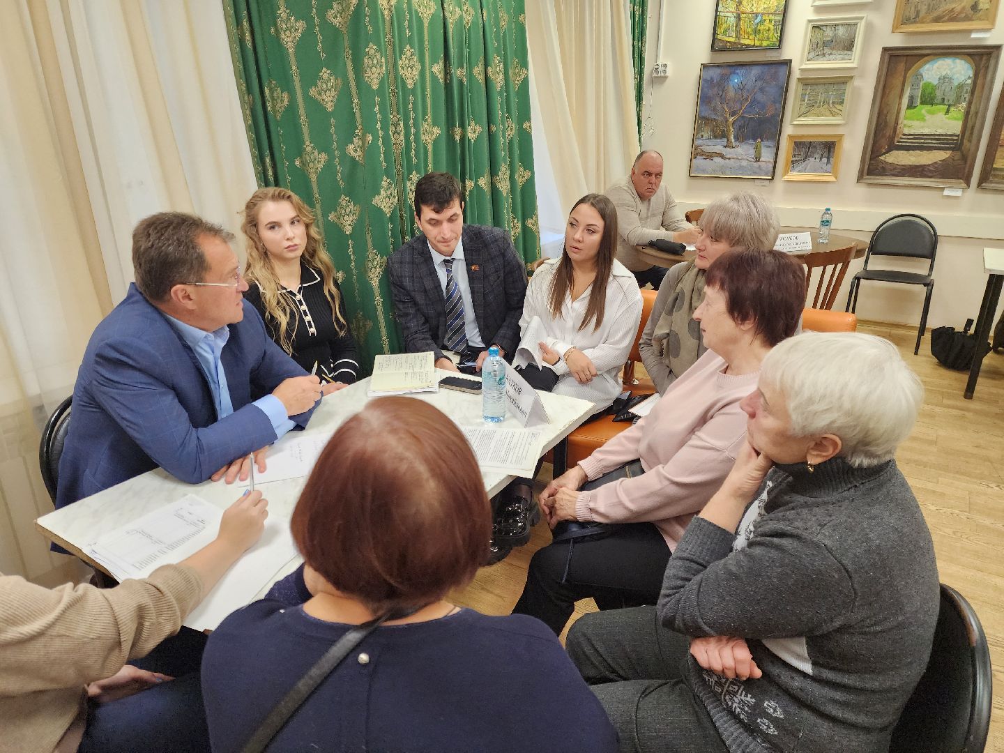 выездная администрация, жители, общество, крыша, протечка крыши, управляющая компания, власть, капитальный ремонт,