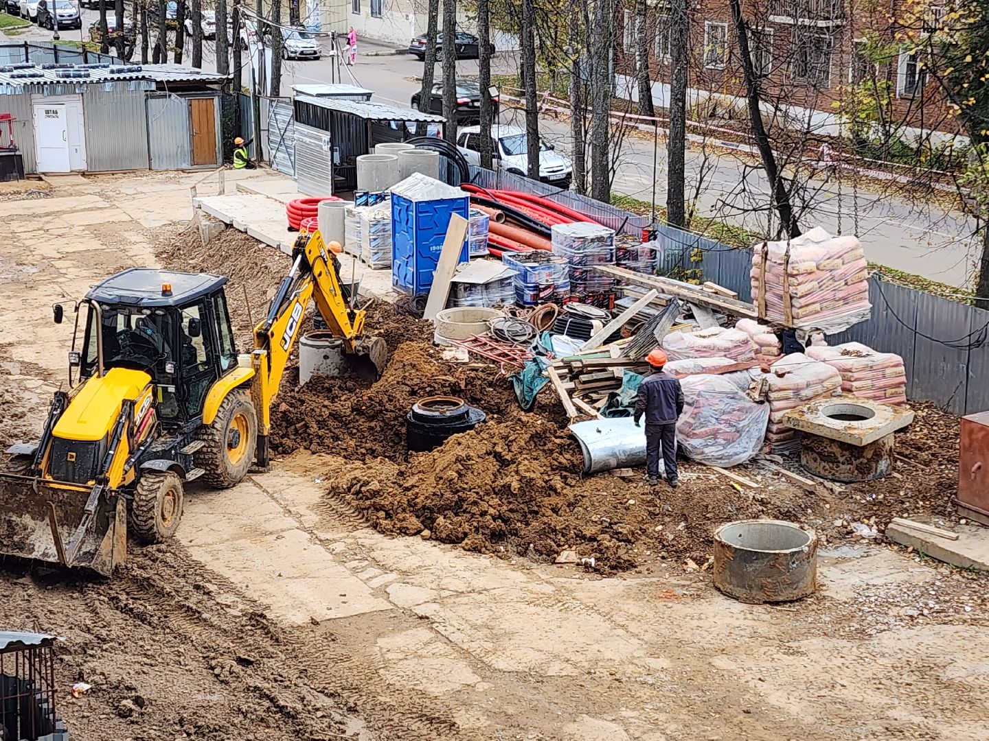 Чехов, школа 3, пристройка, строительство, возведение, обустройство кровли, парапет, наружные сети,