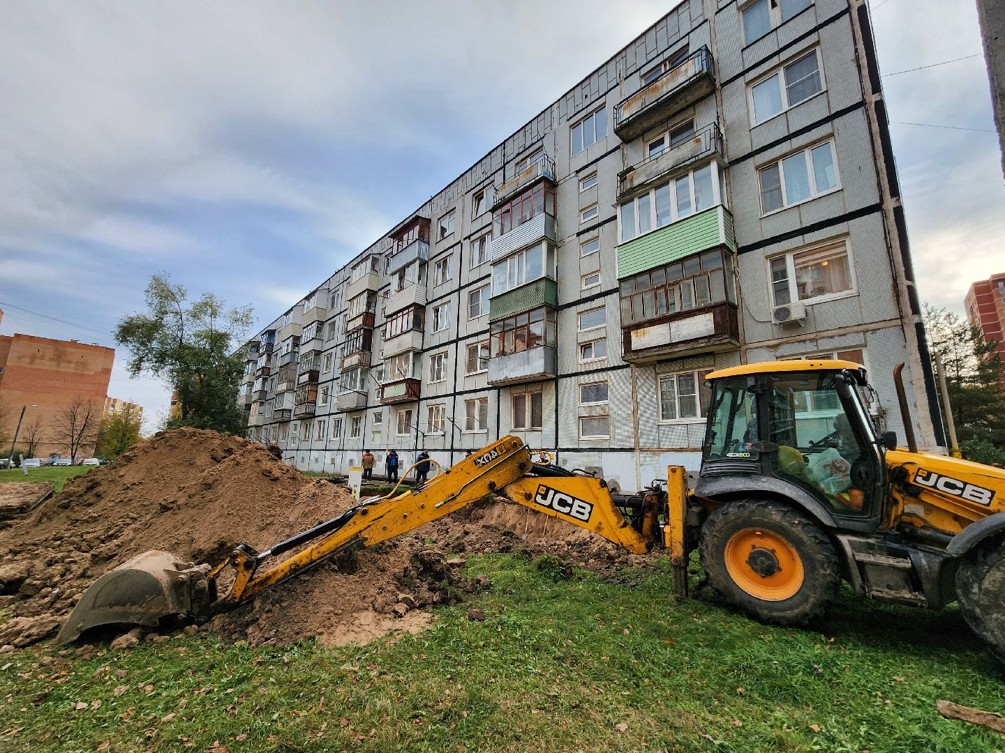 Чехов, ремонт теплотрассы, замена труб отопления, теплоснабжение, устранение протечки теплоносителя, улица Чехова, вишневый бульвар, глава округа Михаил Собакин,