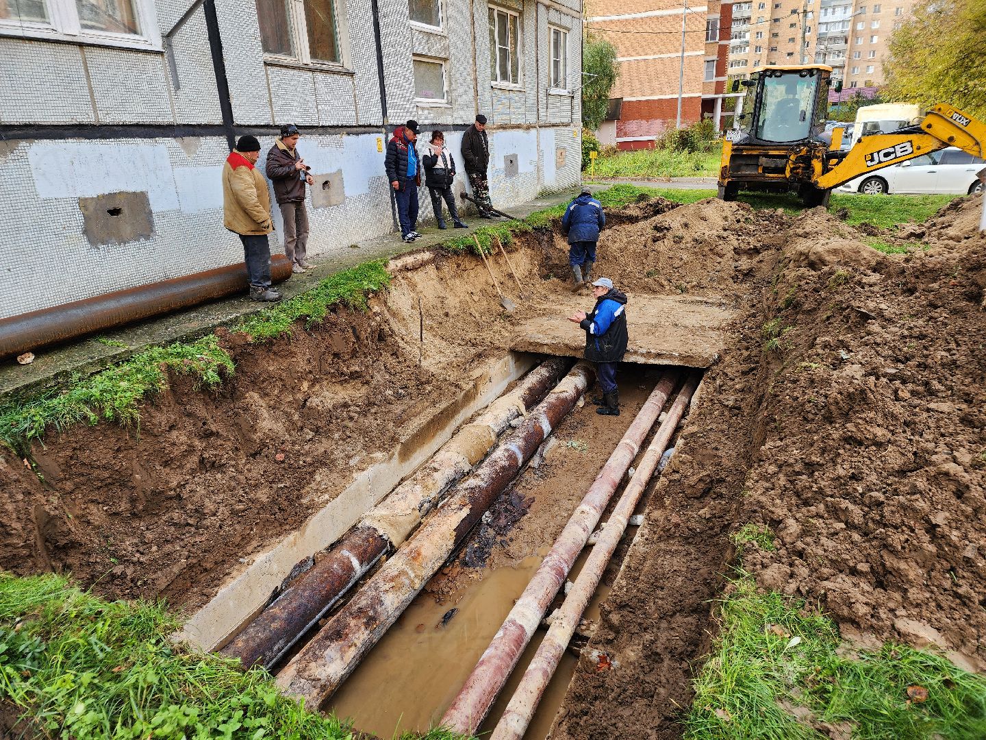 Чехов, ремонт теплотрассы, замена труб отопления, теплоснабжение, устранение протечки теплоносителя, улица Чехова, вишневый бульвар, глава округа Михаил Собакин,