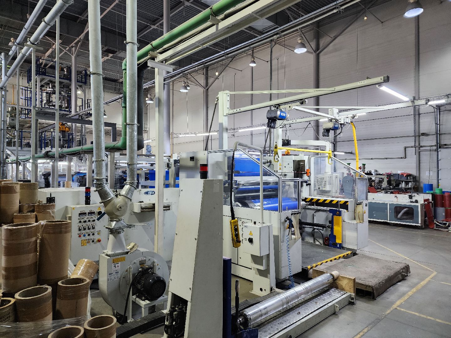 Чехов, мебельная фабрика Бюрократ, производство канцелярских товаров, изготовление канцтоваров, папки, файлы, канцтовары из пластика, развитие производства,